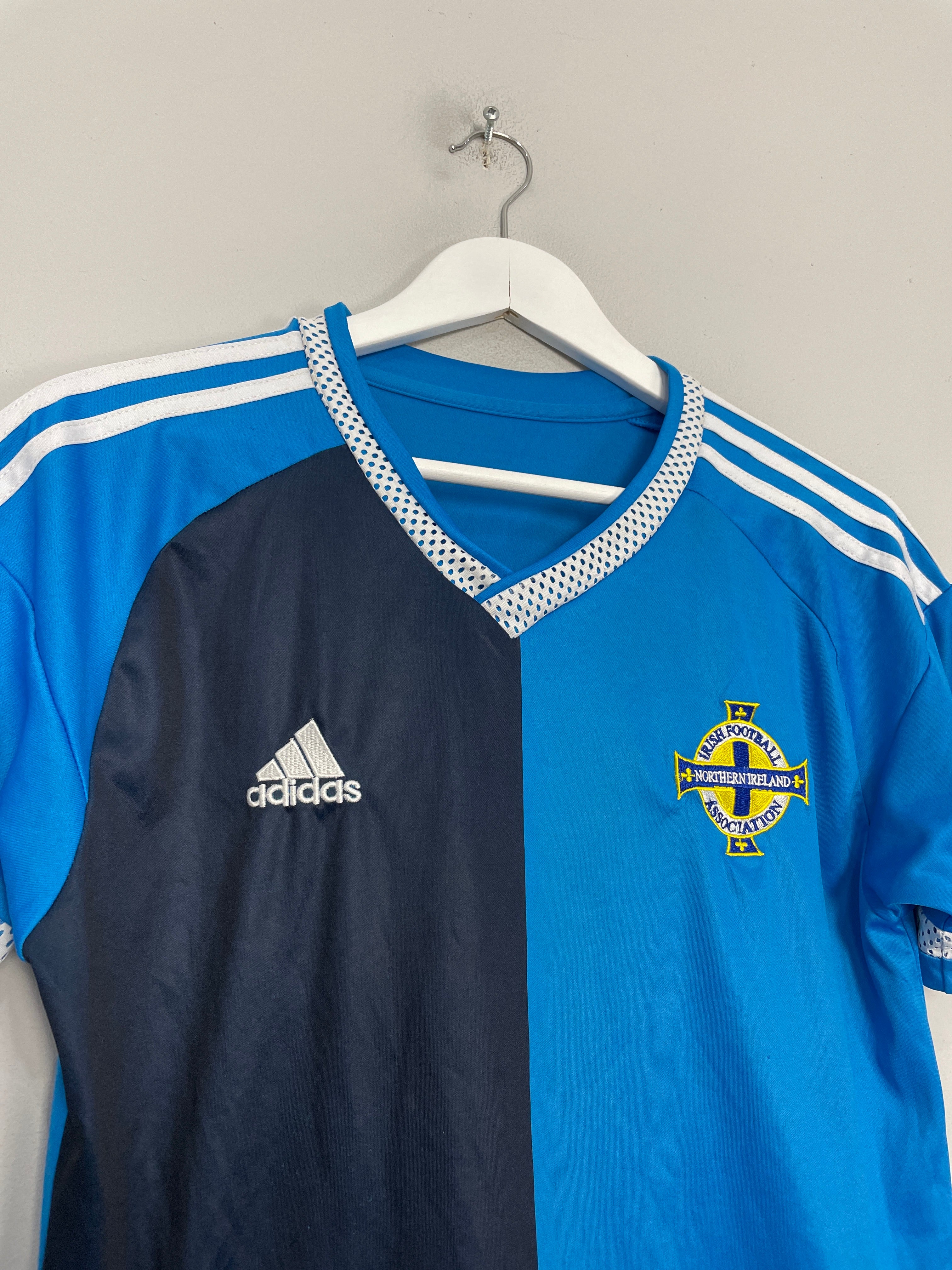 Shop 2015/16 NORTHERN IRELAND AWAY SHIRT (S) ADIDAS, classic football shirts, vintage football shirts & retro soccer jerseys at Cult Kits