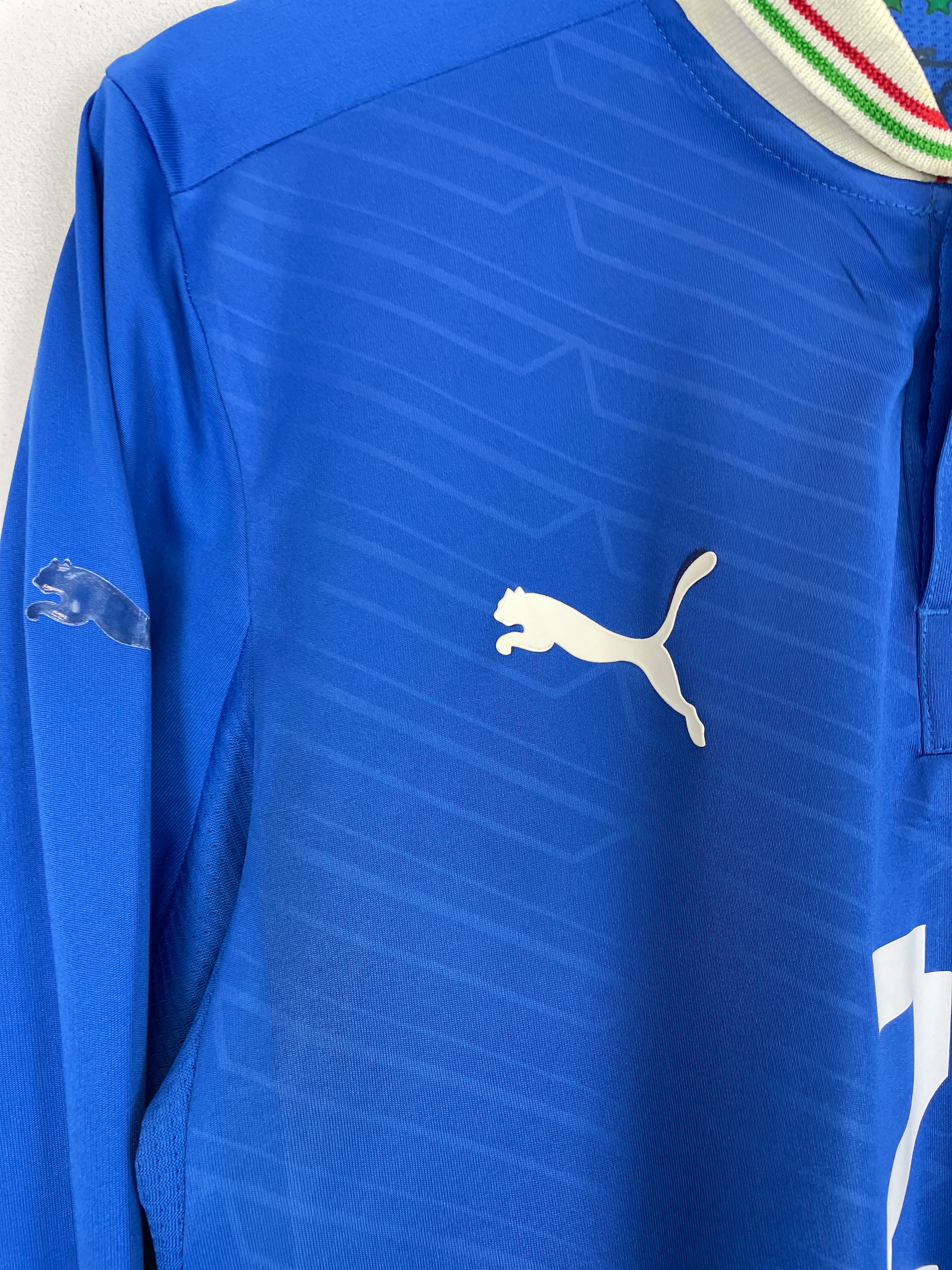 Shop 2012/13 ITALY PIRLO #21 L/S HOME SHIRT (M) PUMA, classic football shirts, vintage football shirts & retro soccer jerseys at Cult Kits