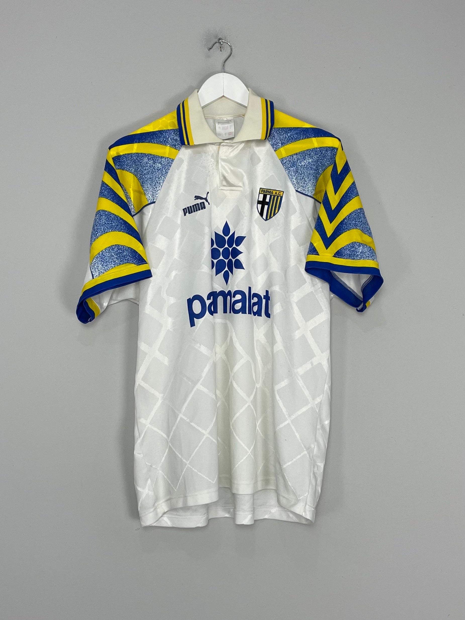 Shop 1995/96 PARMA HOME SHIRT (L) PUMA, classic football shirts, vintage football shirts & retro soccer jerseys at Cult Kits