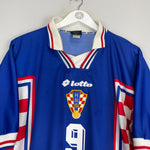 Shop 1998/01 CROATIA SUKER #9 AWAY SHIRT (L) LOTTO, classic football shirts, vintage football shirts & retro soccer jerseys at Cult Kits