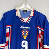 Shop 1998/01 CROATIA SUKER #9 AWAY SHIRT (L) LOTTO, classic football shirts, vintage football shirts & retro soccer jerseys at Cult Kits