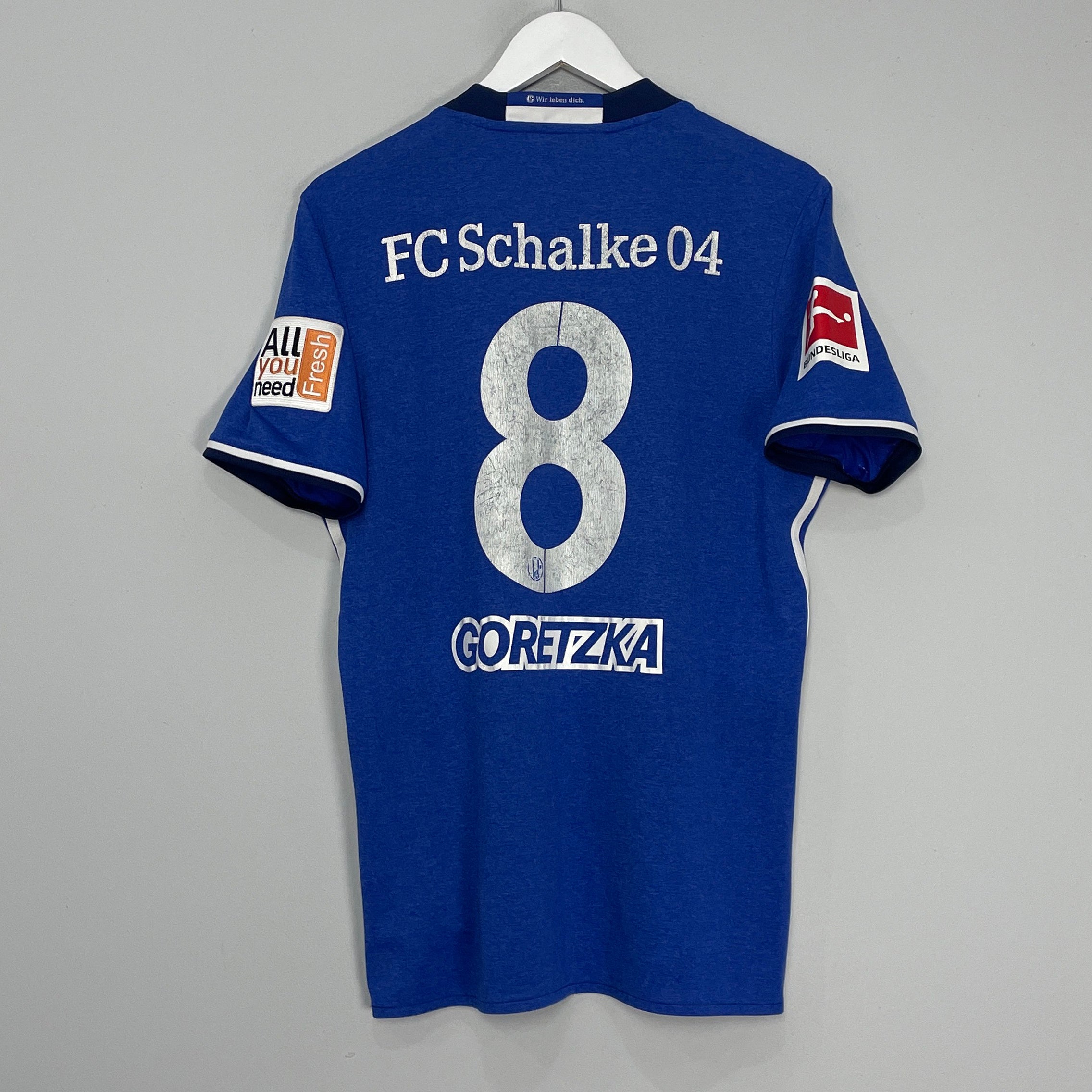 Shop 2017/18 SCHALKE GORETZKA #8 HOME SHIRT (M) ADIDAS, classic football shirts, vintage football shirts & retro soccer jerseys at Cult Kits