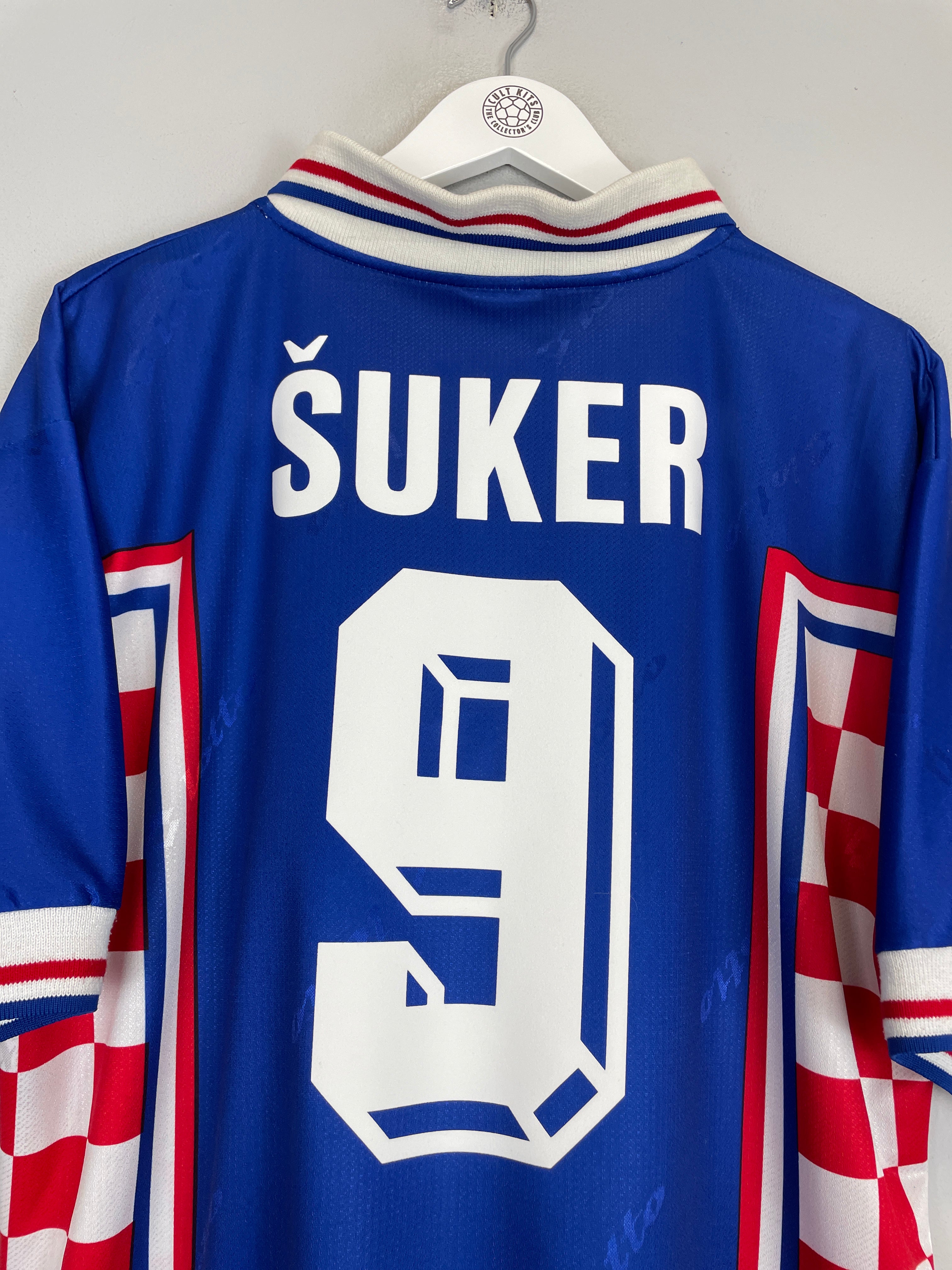 Shop 1998/01 CROATIA SUKER #9 AWAY SHIRT (L) LOTTO, classic football shirts, vintage football shirts & retro soccer jerseys at Cult Kits