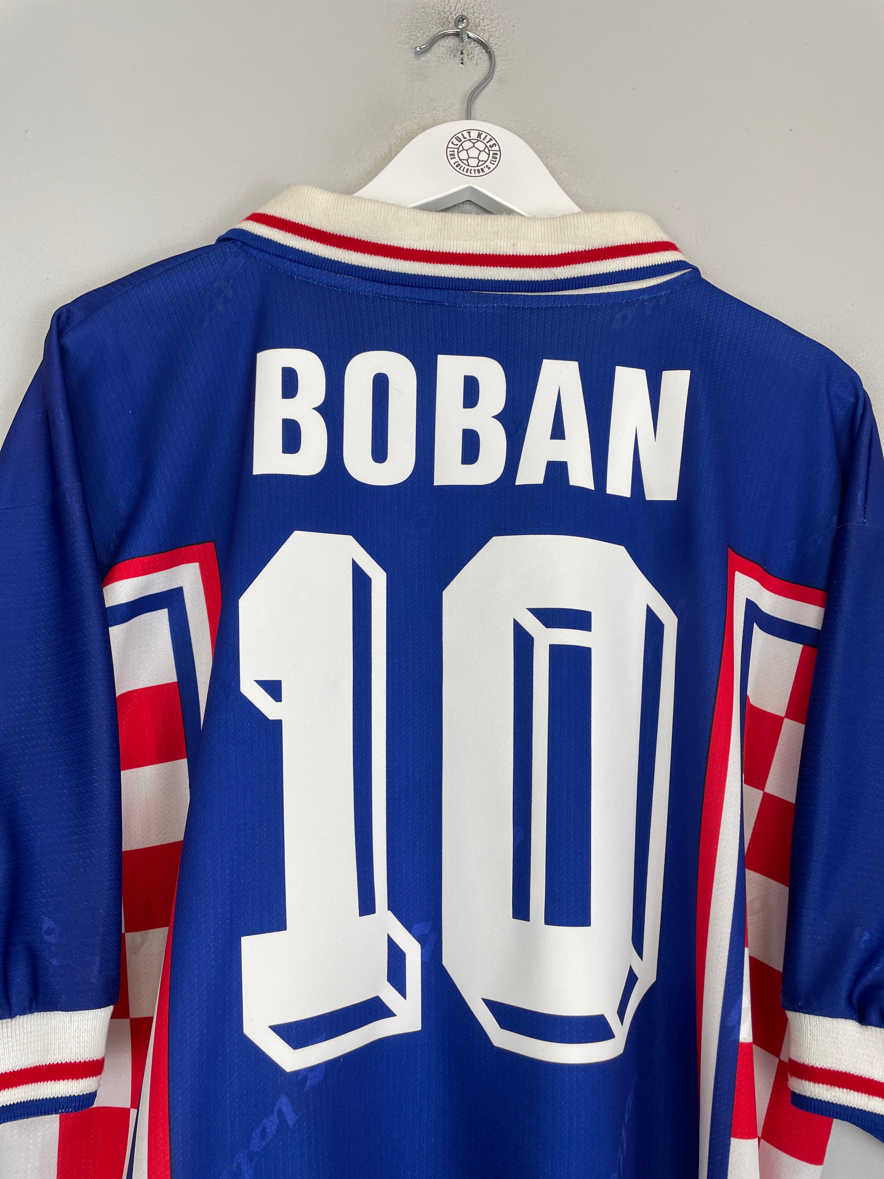 Shop 1998/01 CROATIA BOBAN #10 AWAY SHIRT (XL) LOTTO, classic football shirts, vintage football shirts & retro soccer jerseys at Cult Kits