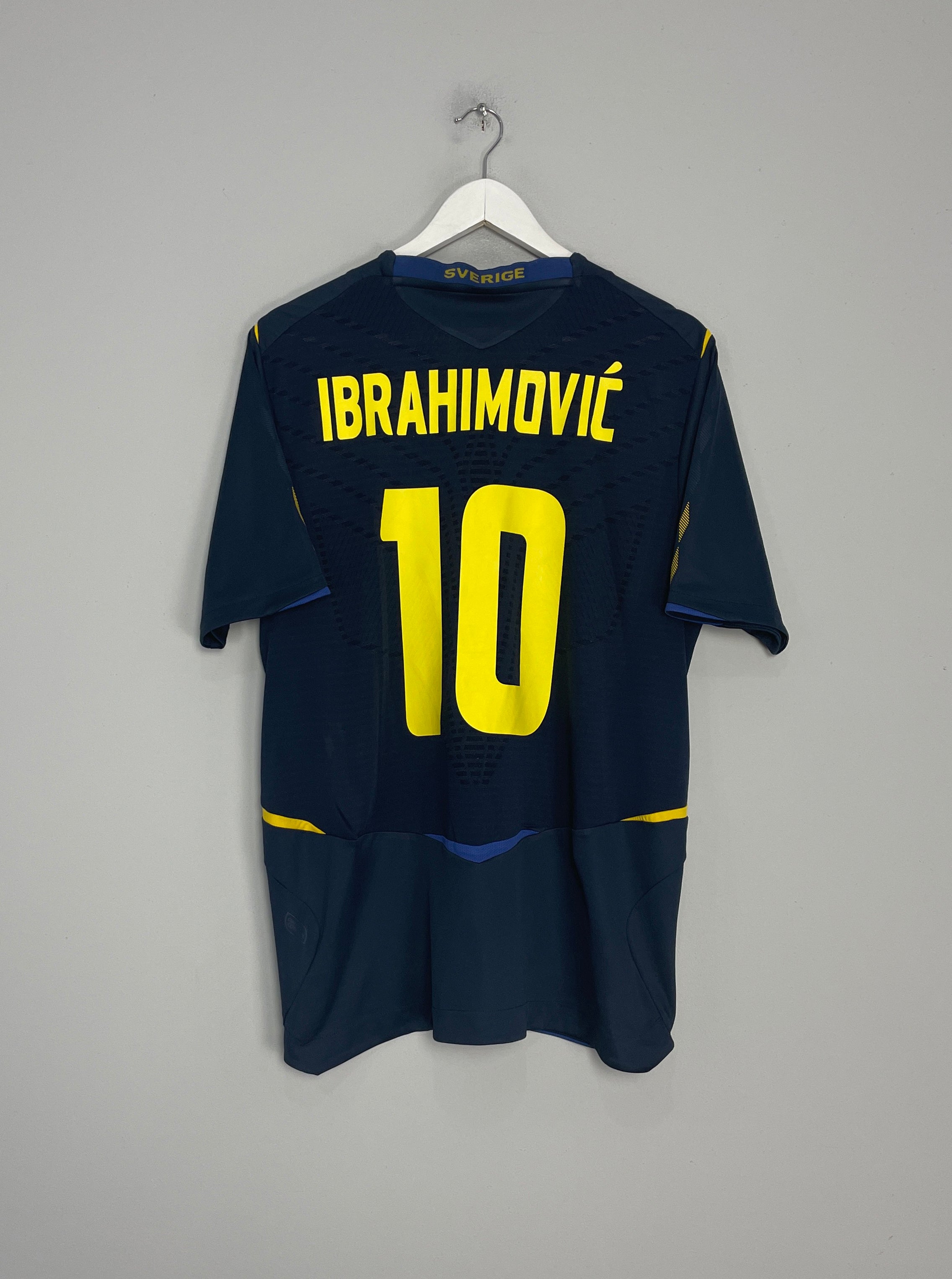 2008/09 SWEDEN IBRAHIMOVIC #10 AWAY SHIRT (L) UMBRO