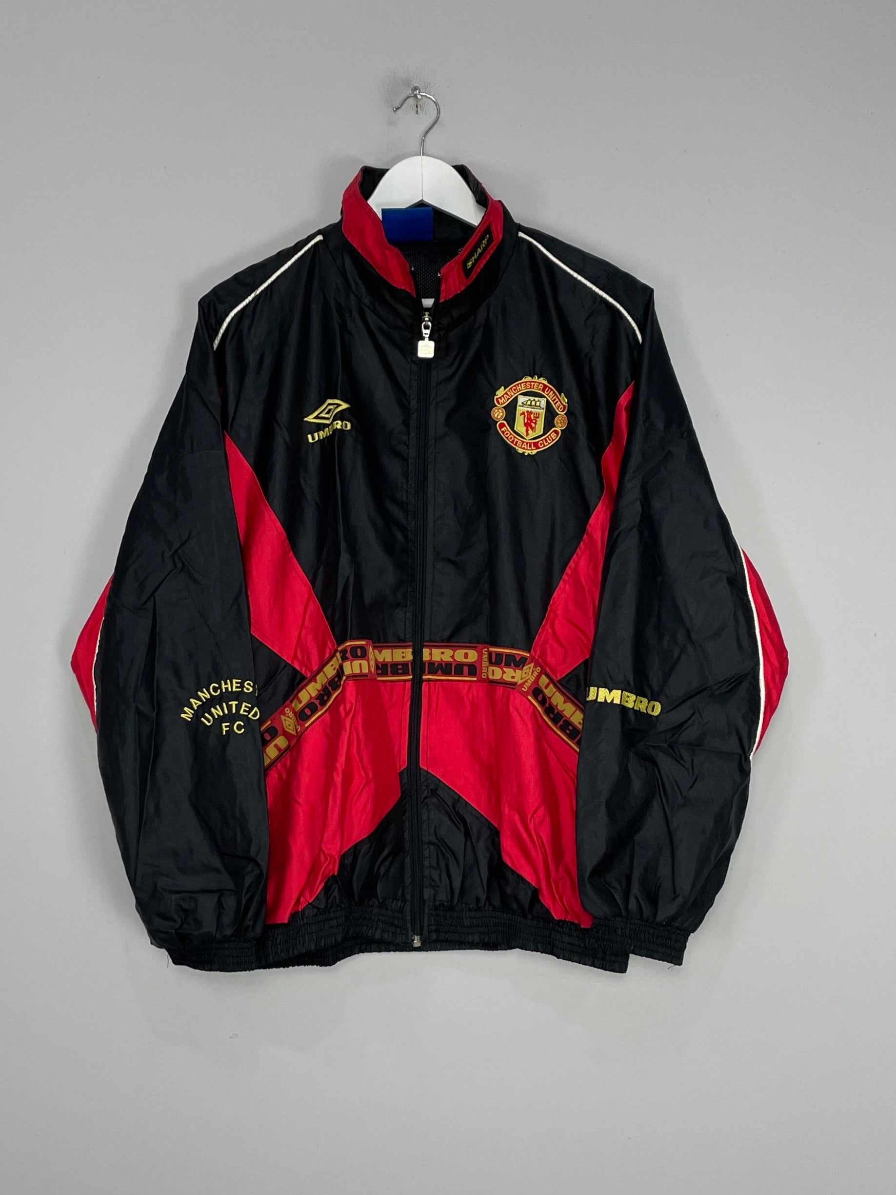Shop 1996/97 MANCHESTER UNITED TRACK JACKET (M) UMBRO, classic football shirts, vintage football shirts & retro soccer jerseys at Cult Kits