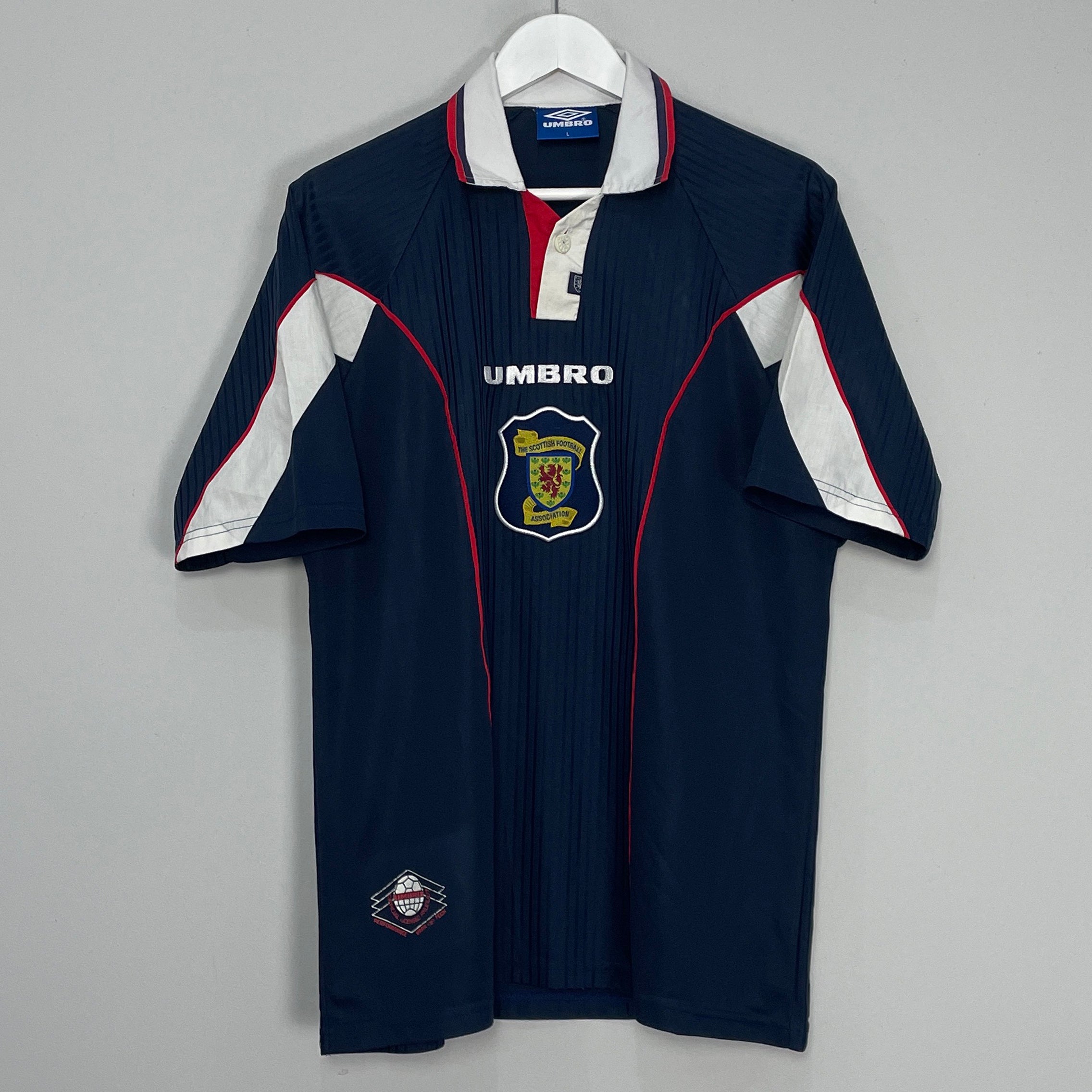 Shop 1996/98 SCOTLAND HOME SHIRT (L) UMBRO, classic football shirts, vintage football shirts & retro soccer jerseys at Cult Kits