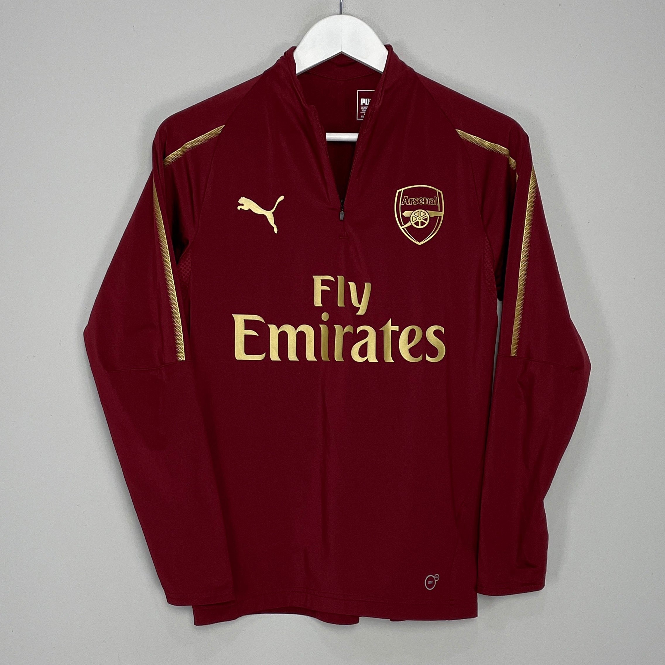 Shop 2018/19 ARSENAL 1/4 ZIP DRILL TOP (XL.KIDS) PUMA, classic football shirts, vintage football shirts & retro soccer jerseys at Cult Kits