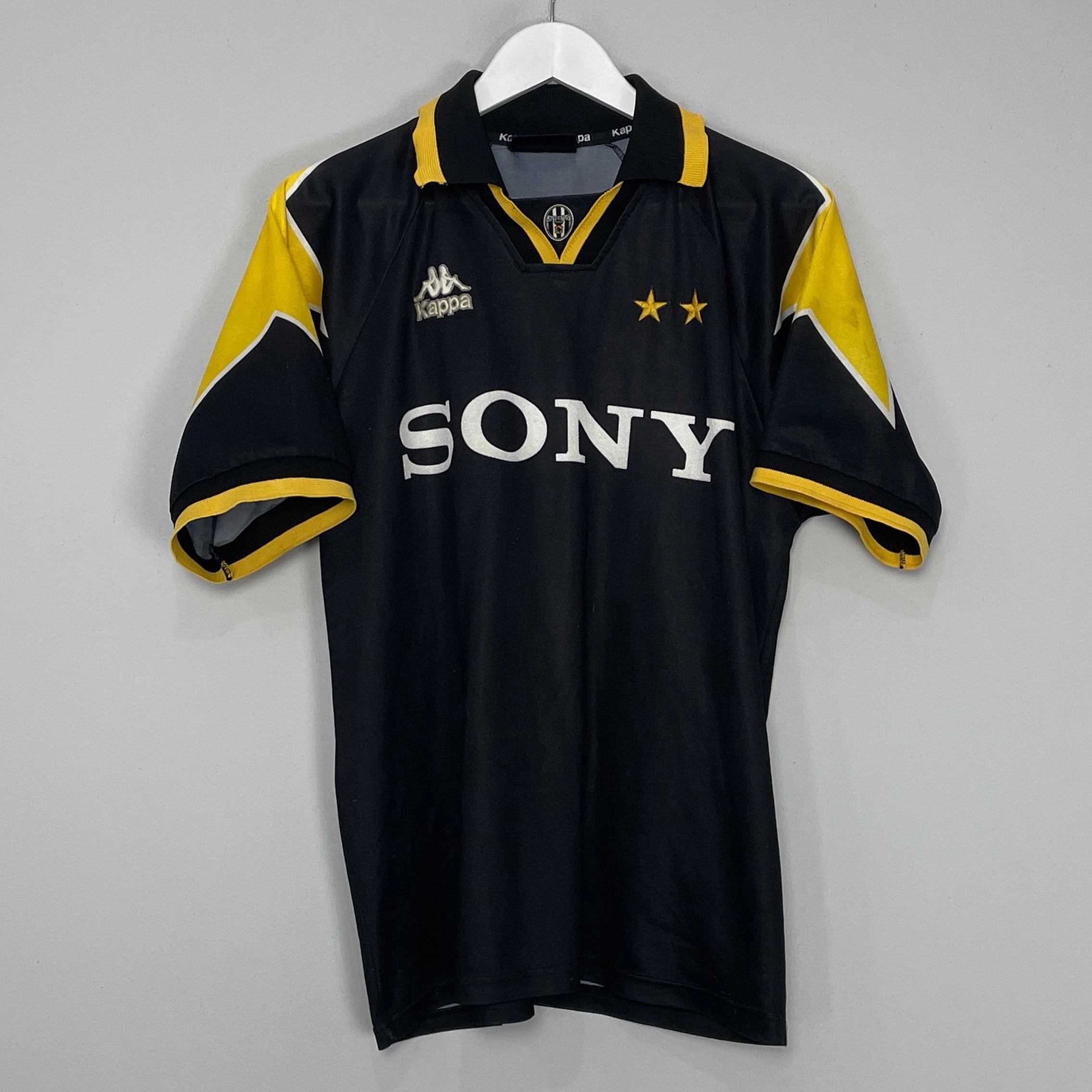 Shop 1995/97 JUVENTUS THIRD SHIRT (L) KAPPA, classic football shirts, vintage football shirts & retro soccer jerseys at Cult Kits