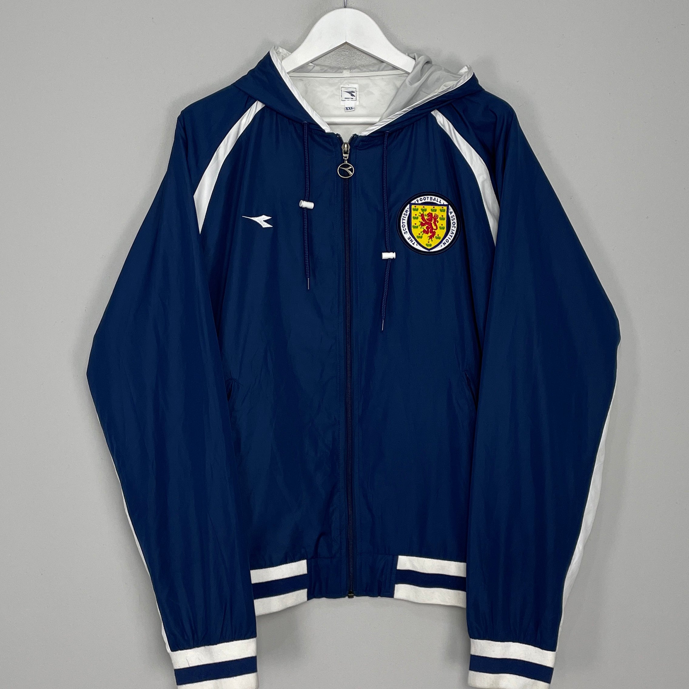 Shop 2003/04 SCOTLAND TRACK JACKET (XXL) DIADORA, classic football shirts, vintage football shirts & retro soccer jerseys at Cult Kits