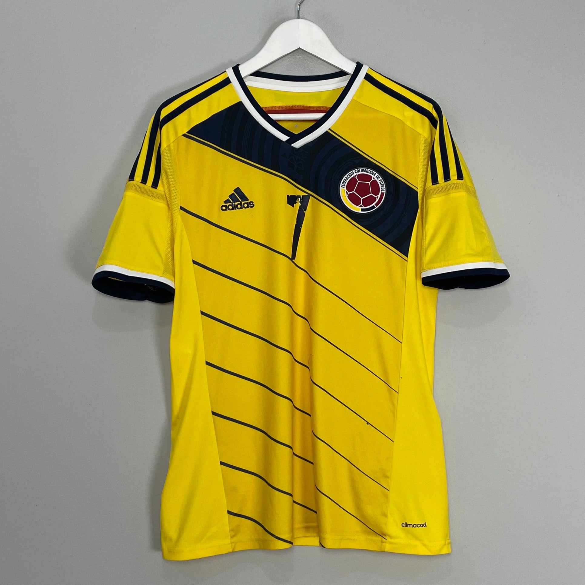 Shop 2014/15 COLOMBIA WAKA WAKA #7 HOME SHIRT (M) ADIDAS, classic football shirts, vintage football shirts & retro soccer jerseys at Cult Kits