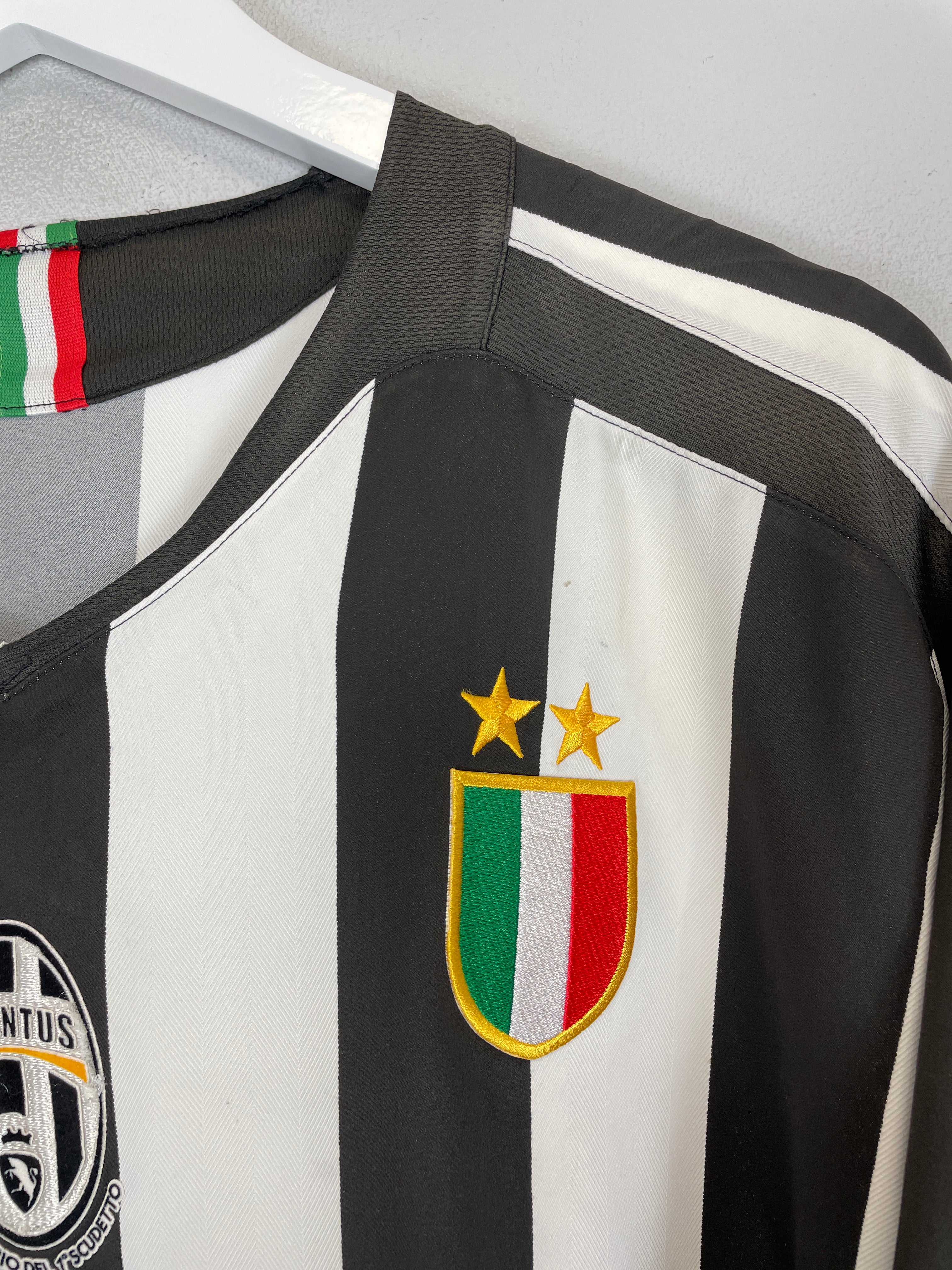 Shop 2005/06 JUVENTUS DEL PIERO #10 HOME SHIRT (XL) NIKE, classic football shirts, vintage football shirts & retro soccer jerseys at Cult Kits