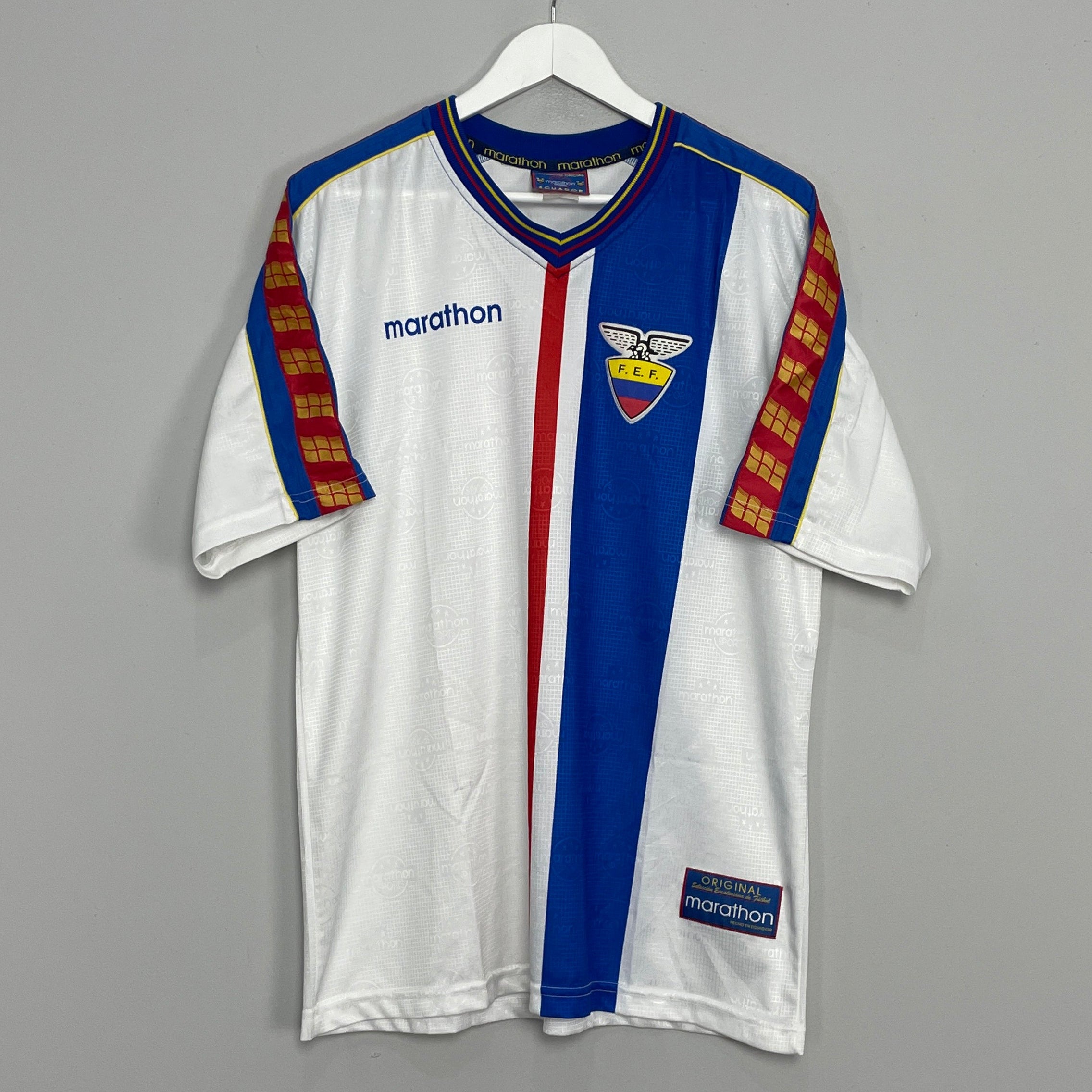 Shop 1999/01 ECUADOR AWAY SHIRT (M) MARATHON, classic football shirts, vintage football shirts & retro soccer jerseys at Cult Kits