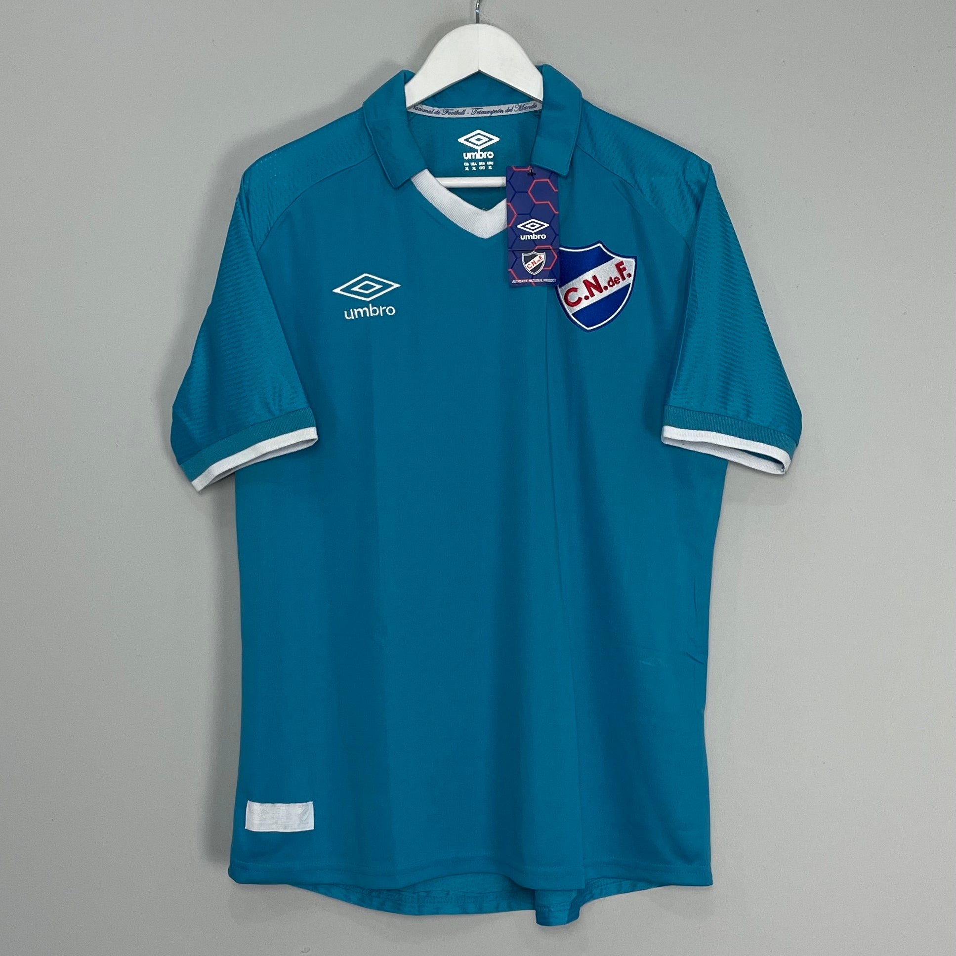 Shop 2018/19 CLUB NACIONAL DE FOOTBALL HOME SHIRT (XL) UMBRO, classic football shirts, vintage football shirts & retro soccer jerseys at Cult Kits