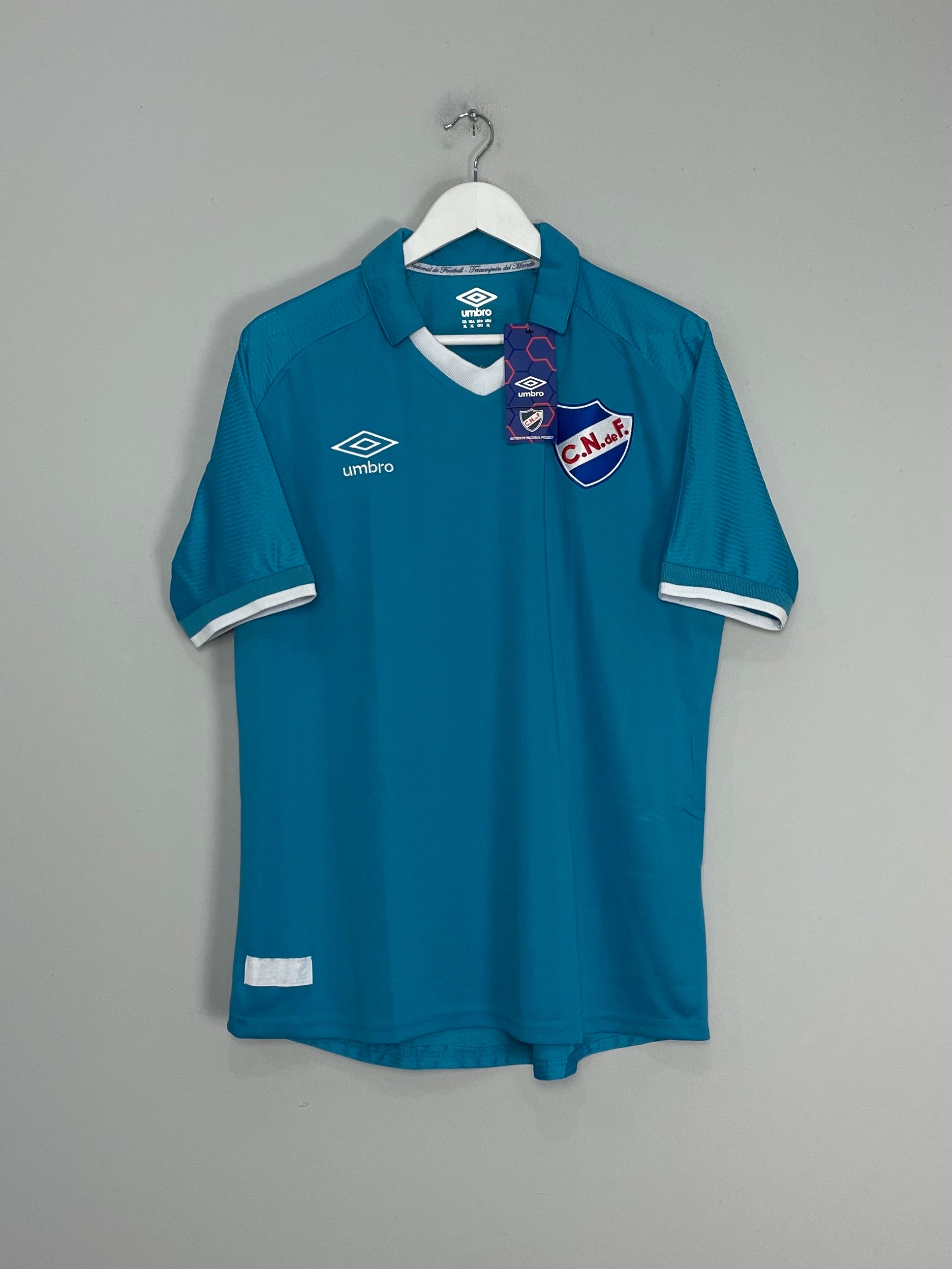 Shop 2018/19 CLUB NACIONAL DE FOOTBALL HOME SHIRT (XL) UMBRO, classic football shirts, vintage football shirts & retro soccer jerseys at Cult Kits