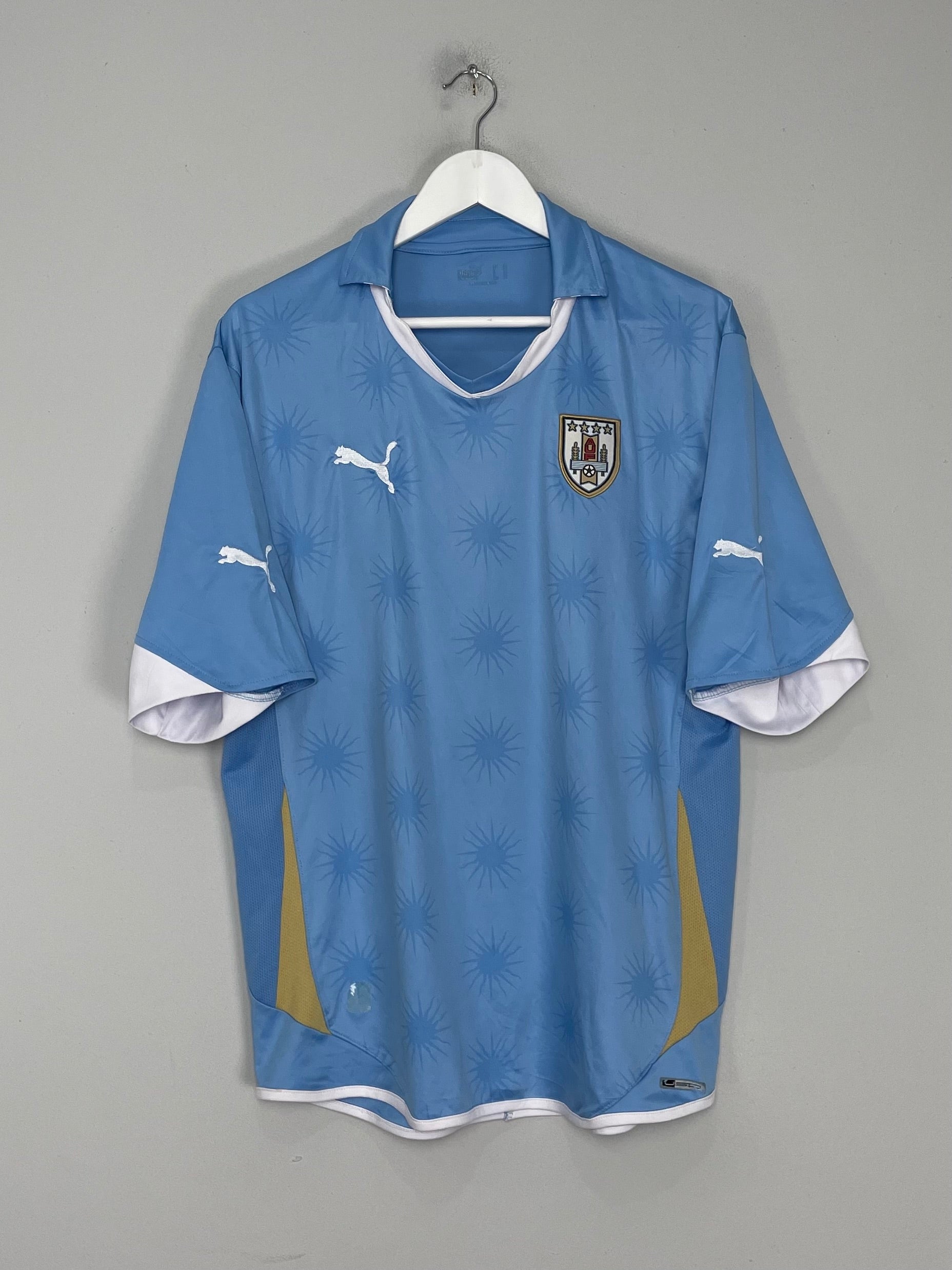 Shop 2010/11 URUGUAY HOME SHIRT (L) PUMA, classic football shirts, vintage football shirts & retro soccer jerseys at Cult Kits