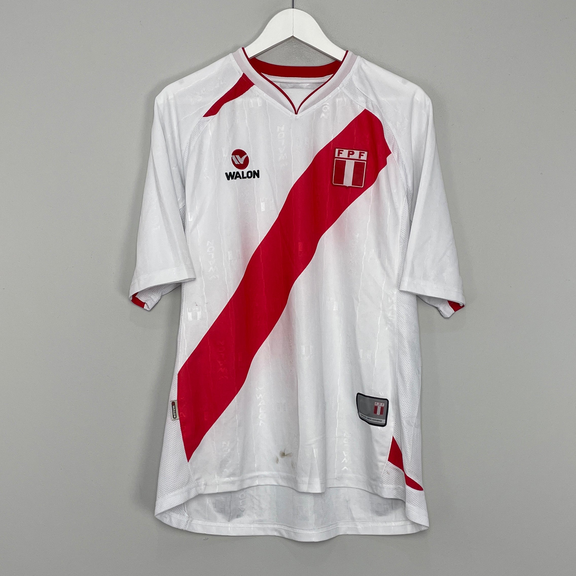 Shop 2007/10 PERU HOME SHIRT (L) WALON, classic football shirts, vintage football shirts & retro soccer jerseys at Cult Kits