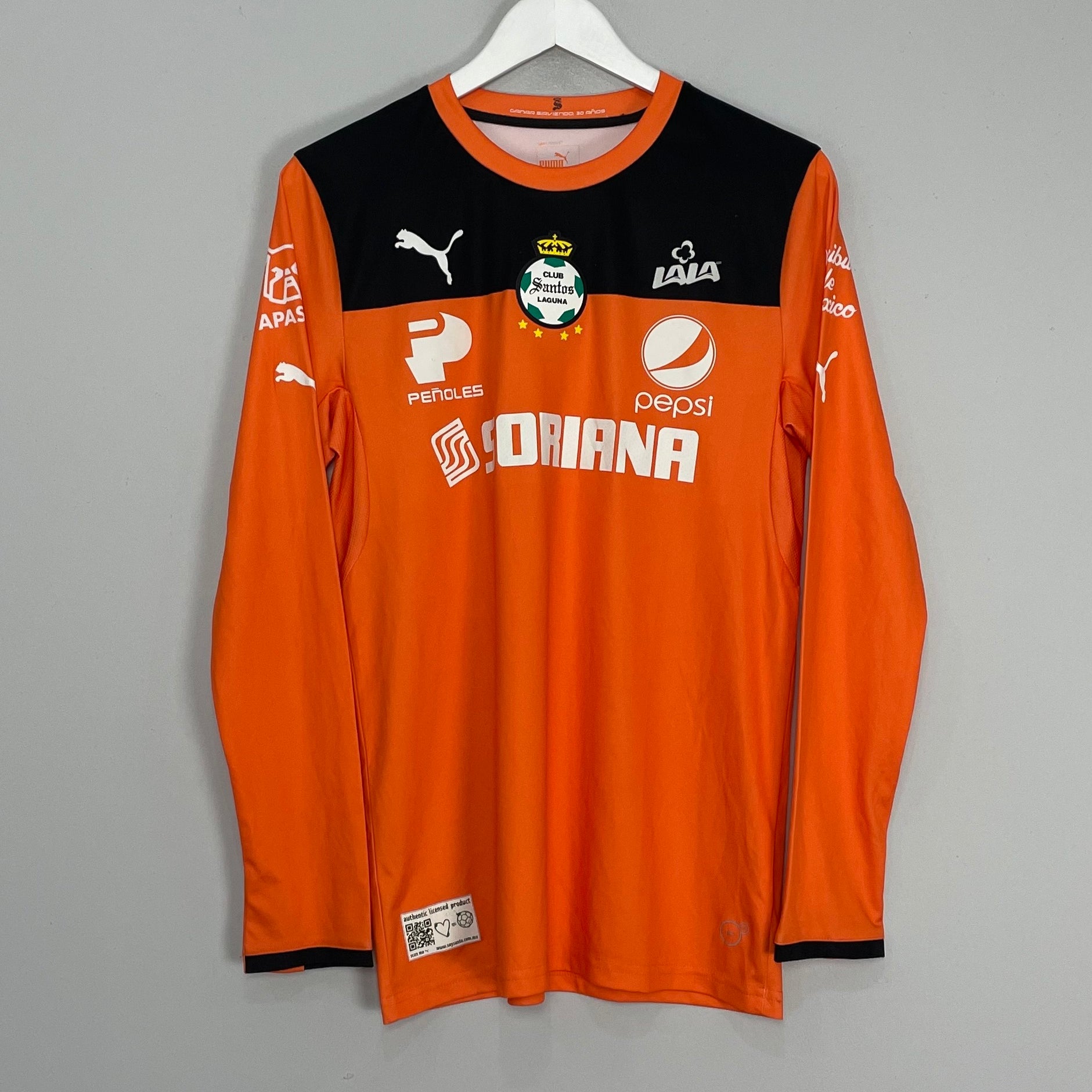 Shop 2013/14 SANTOS LAGUNA GK SHIRT (M) PUMA, classic football shirts, vintage football shirts & retro soccer jerseys at Cult Kits