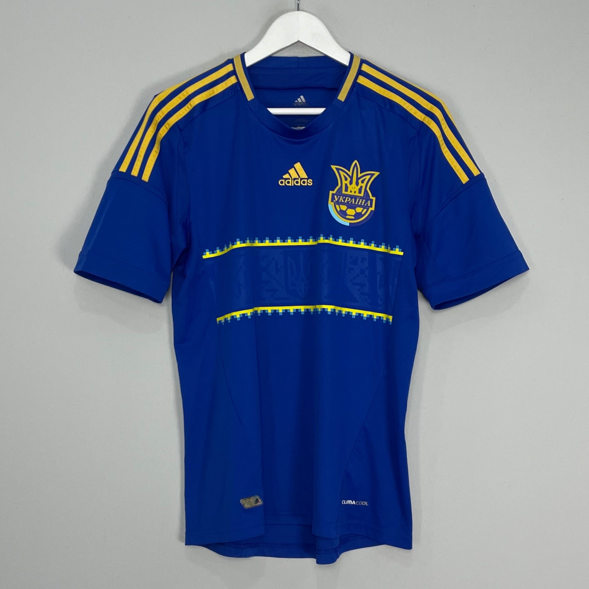Shop 2012/13 UKRAINE AWAY SHIRT (M) ADIDAS, classic football shirts, vintage football shirts & retro soccer jerseys at Cult Kits