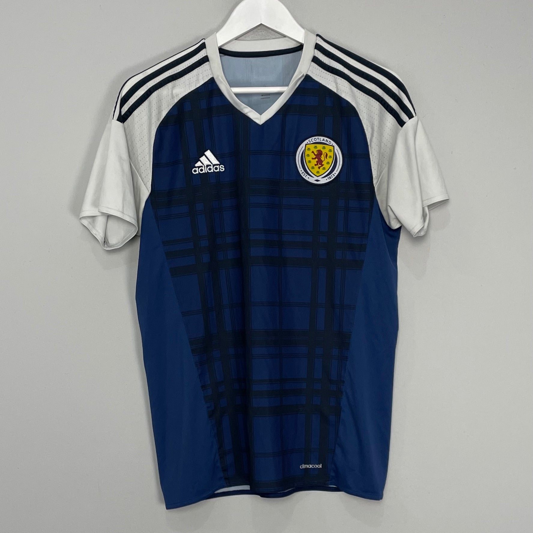 Shop 2016/17 SCOTLAND HOME SHIRT (M) ADIDAS, classic football shirts, vintage football shirts & retro soccer jerseys at Cult Kits