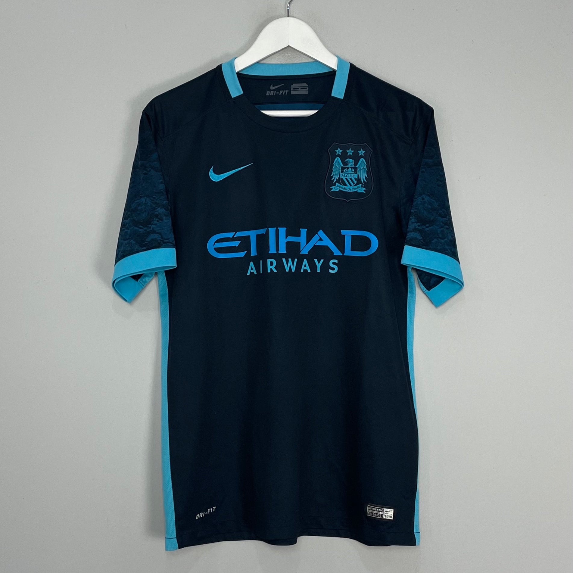 Shop 2015/16 MANCHESTER CITY AWAY SHIRT (M) NIKE, classic football shirts, vintage football shirts & retro soccer jerseys at Cult Kits