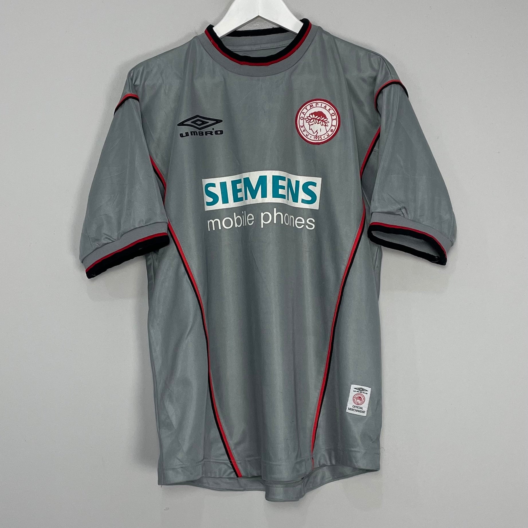 Shop 2000/01 OLYMPIAKOS AWAY SHIRT (XL) UMBRO, classic football shirts, vintage football shirts & retro soccer jerseys at Cult Kits