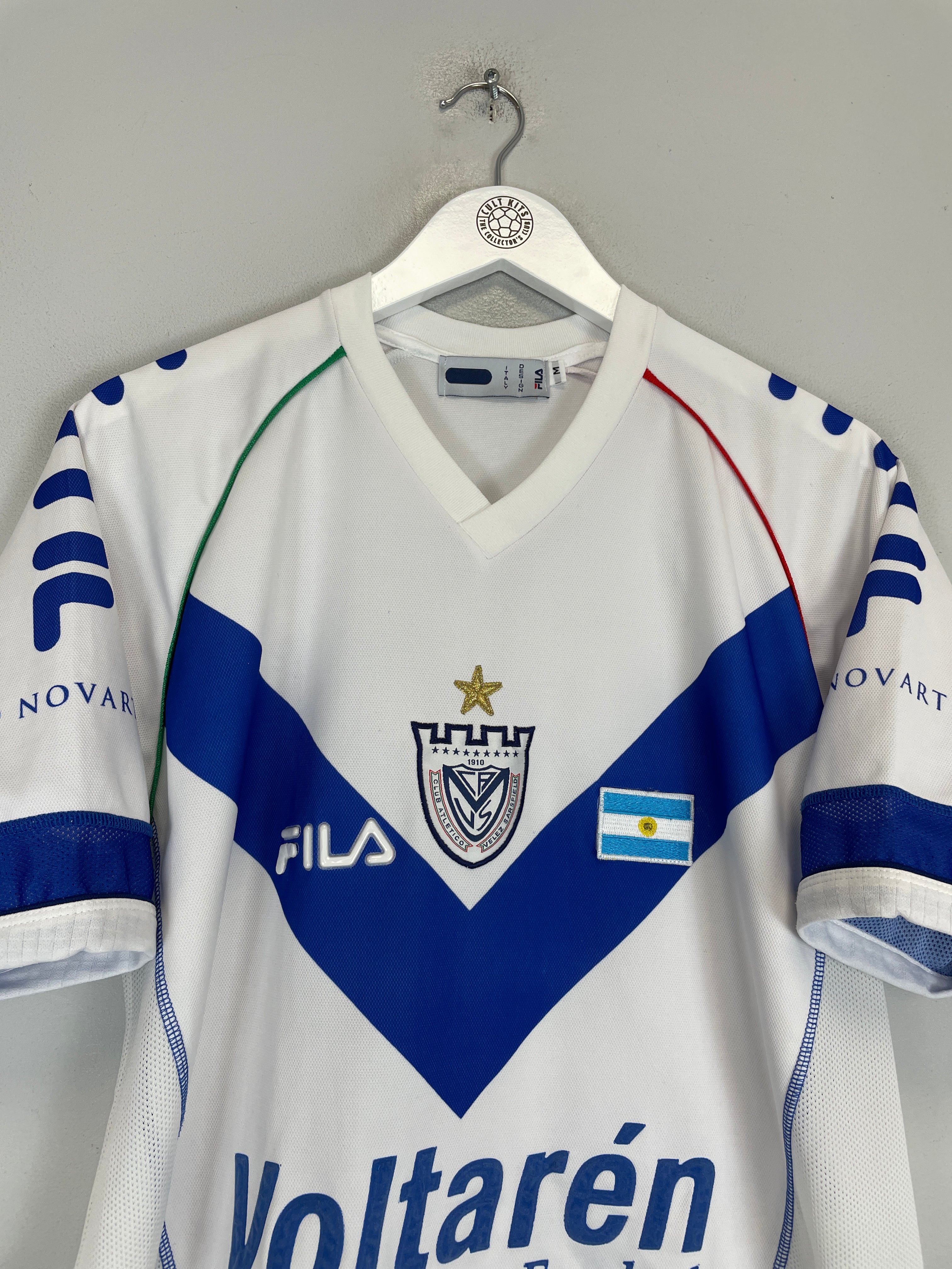Shop 2004 VELEZ SARSFIELD BIANCHI #21 HOME SHIRT (M) FILA, classic football shirts, vintage football shirts & retro soccer jerseys at Cult Kits
