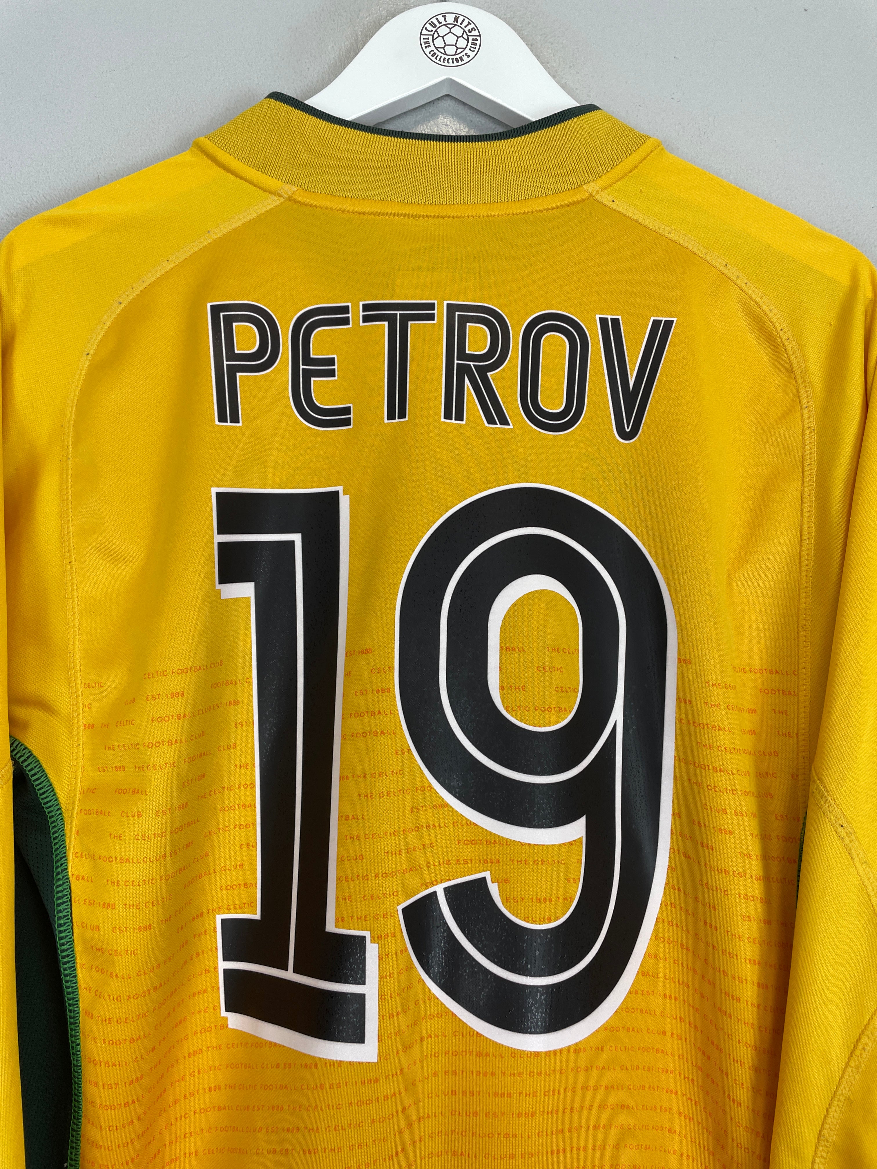 Shop 2002/03 CELTIC PETROV #19 L/S AWAY SHIRT (M) UMBRO, classic football shirts, vintage football shirts & retro soccer jerseys at Cult Kits