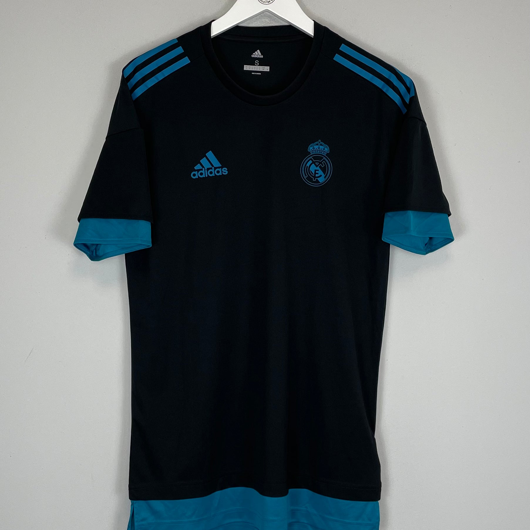 Shop 2017/18 REAL MADRID TRAINING SHIRT (S) ADIDAS, classic football shirts, vintage football shirts & retro soccer jerseys at Cult Kits