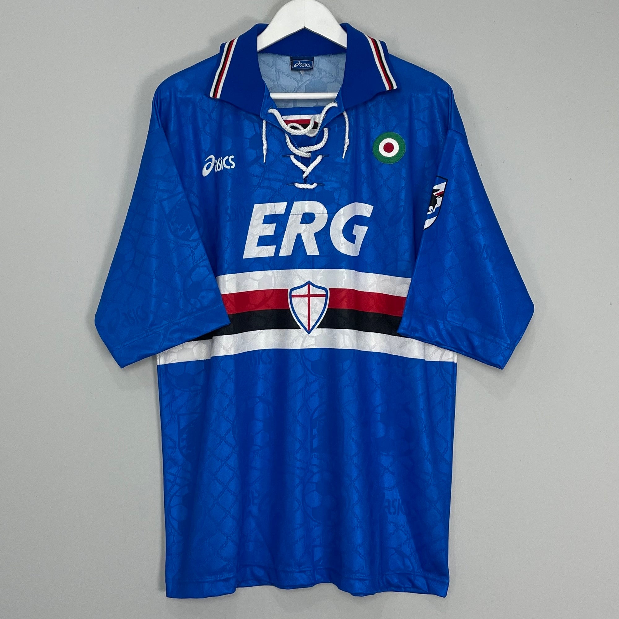 Shop 1994/95 SAMPDORIA HOME SHIRT (XL) ASICS, classic football shirts, vintage football shirts & retro soccer jerseys at Cult Kits