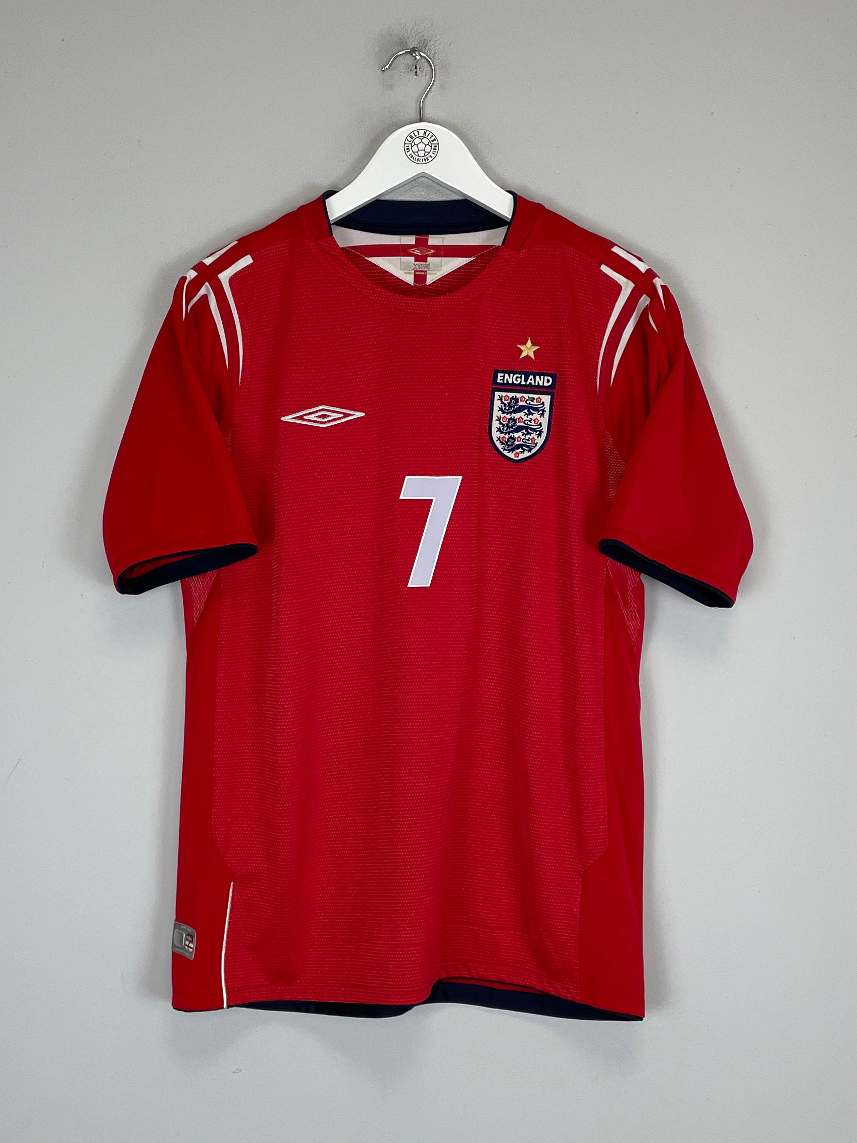 Shop 2004/06 ENGLAND BECKHAM #7 AWAY SHIRT (M) UMBRO, classic football shirts, vintage football shirts & retro soccer jerseys at Cult Kits