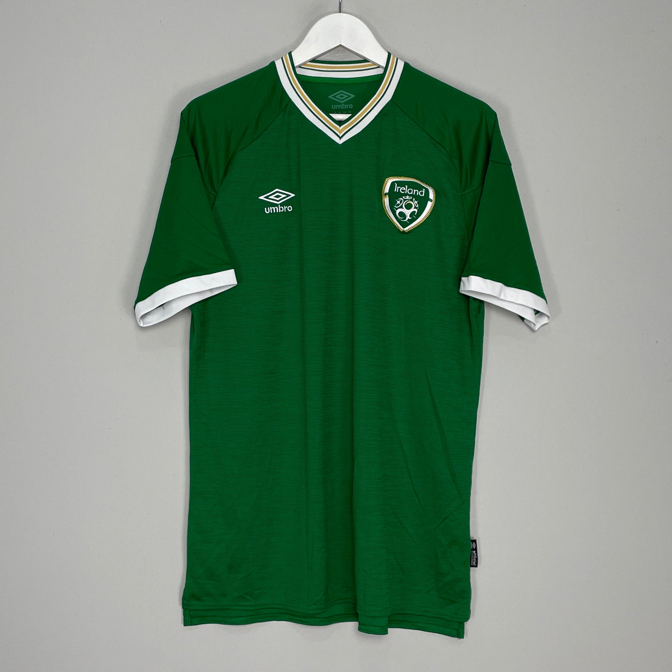 Shop 2020/21 IRELAND HOME SHIRT (XL) UMBRO, classic football shirts, vintage football shirts & retro soccer jerseys at Cult Kits