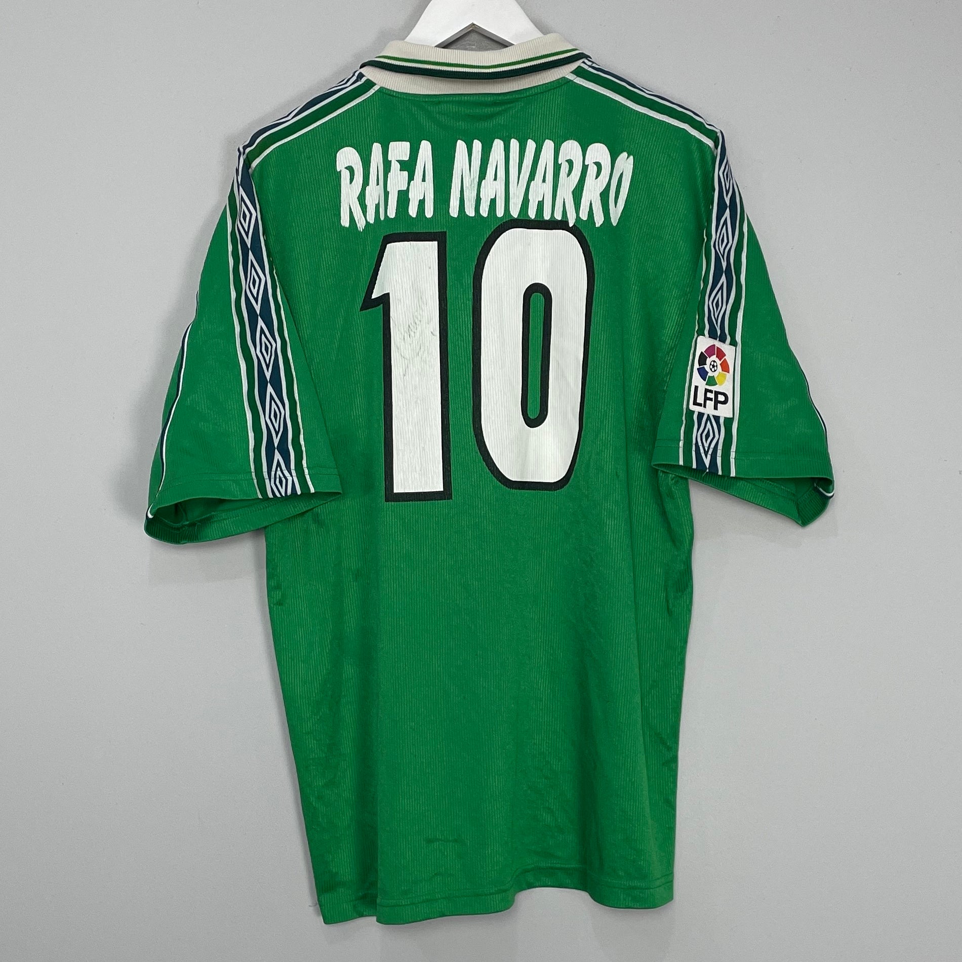 Shop 1999/00 CORDOBA RAFA NAVARRO #10 *SIGNED* AWAY SHIRT (XL) UMBRO, classic football shirts, vintage football shirts & retro soccer jerseys at Cult Kits