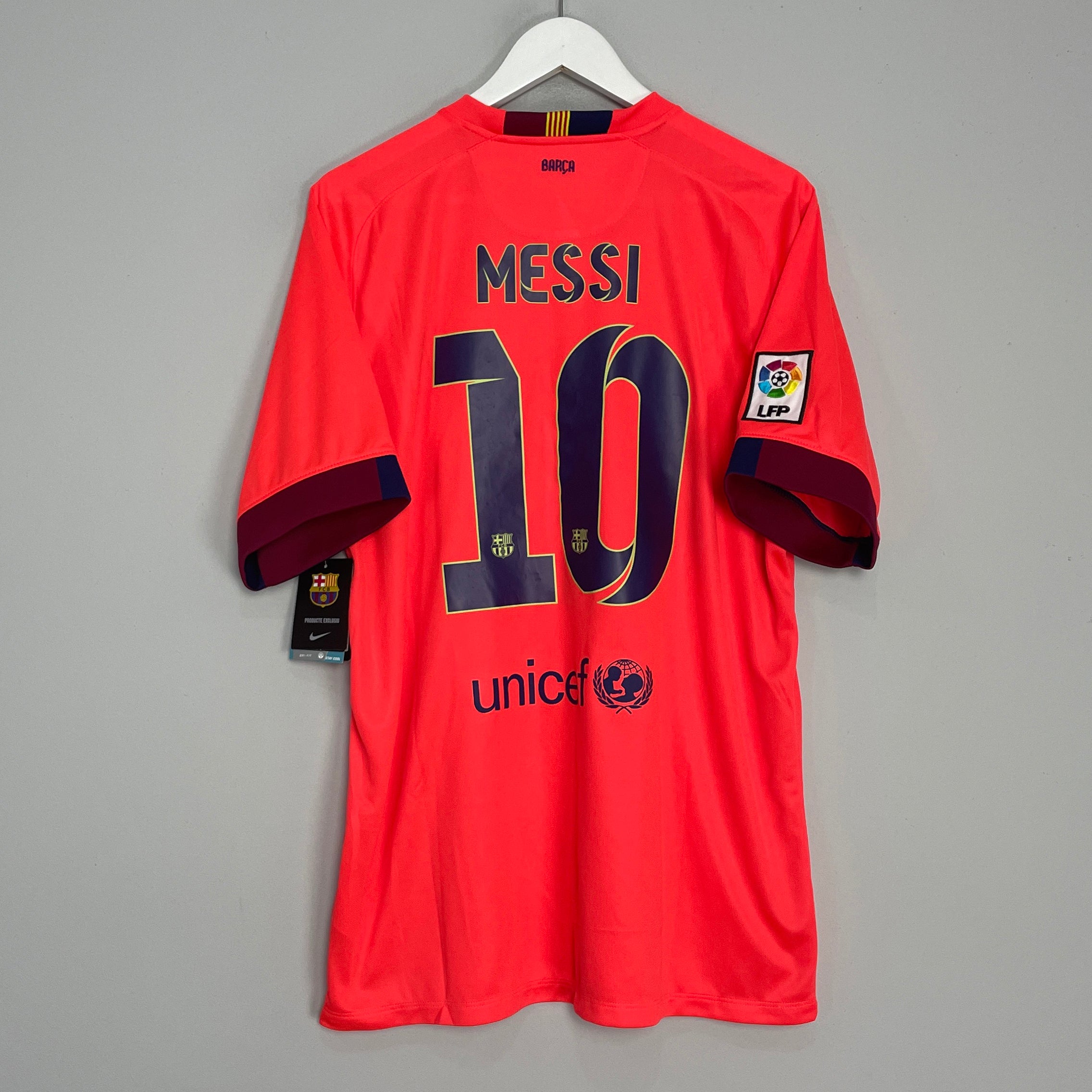 Shop 2014/15 BARCELONA MESSI #10 *BNWT* AWAY SHIRT (XL) NIKE, classic football shirts, vintage football shirts & retro soccer jerseys at Cult Kits