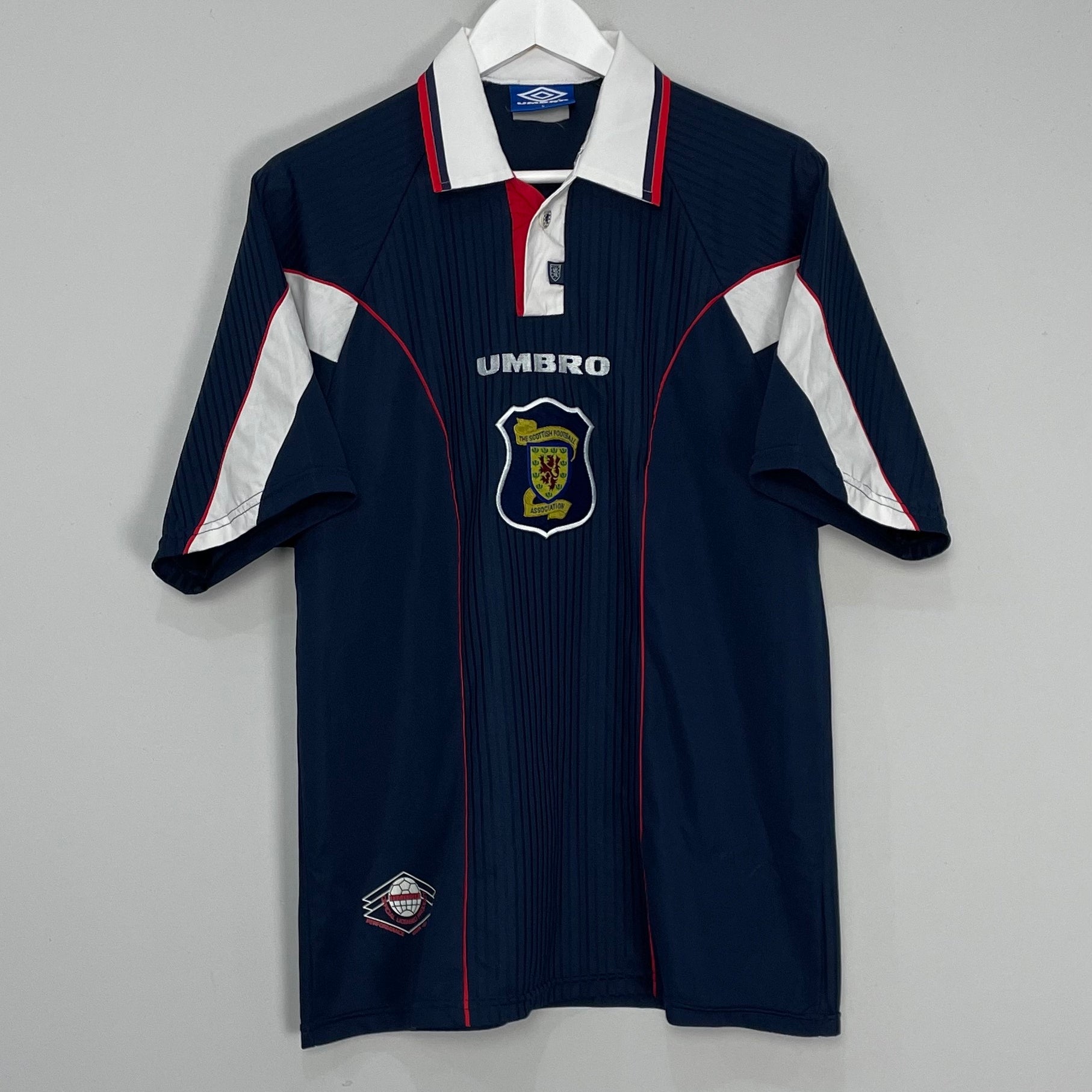 Shop 1996/98 SCOTLAND HOME SHIRT (L) UMBRO, classic football shirts, vintage football shirts & retro soccer jerseys at Cult Kits