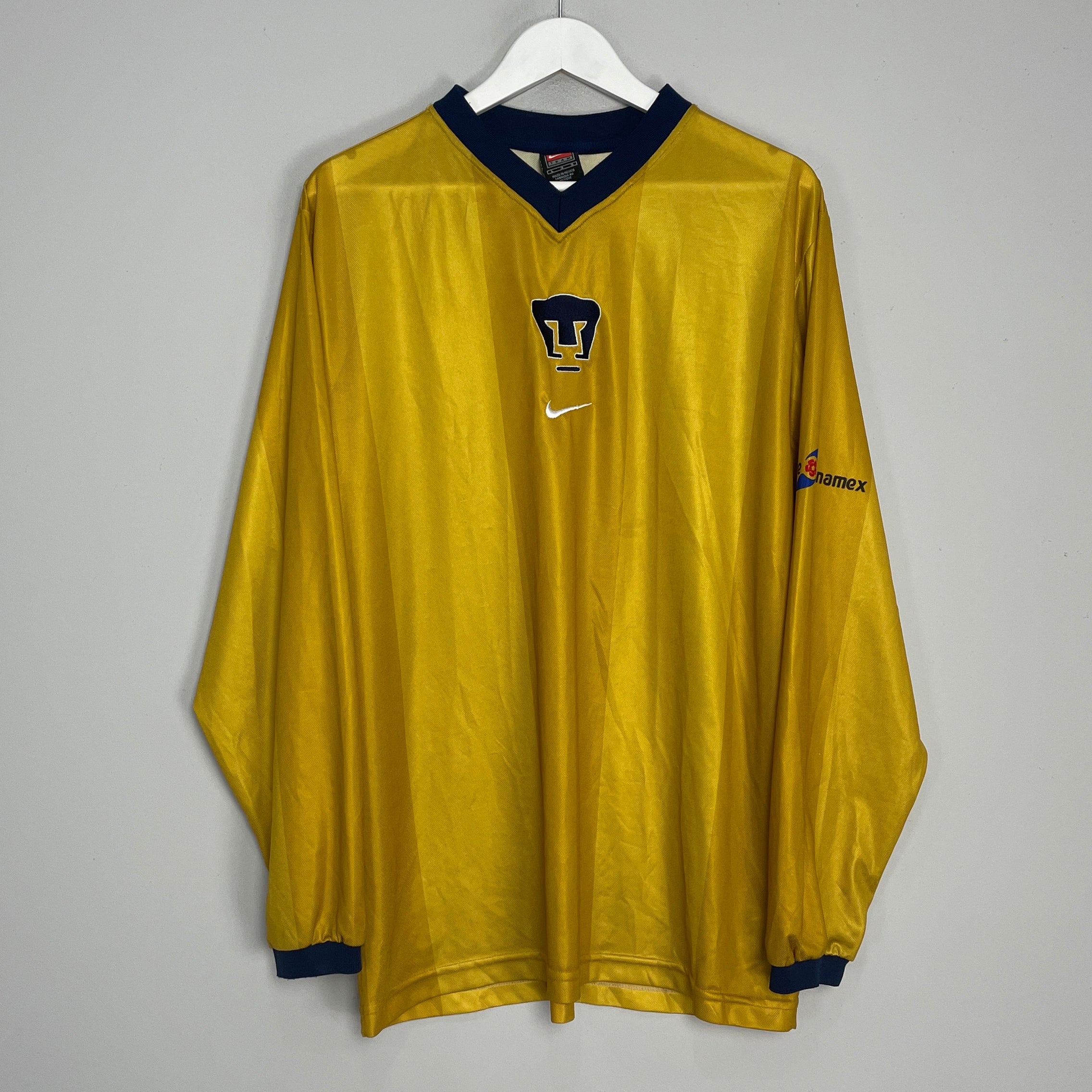 Shop 2000/01 UNAM PUMAS L/S AWAY SHIRT (L) NIKE, classic football shirts, vintage football shirts & retro soccer jerseys at Cult Kits