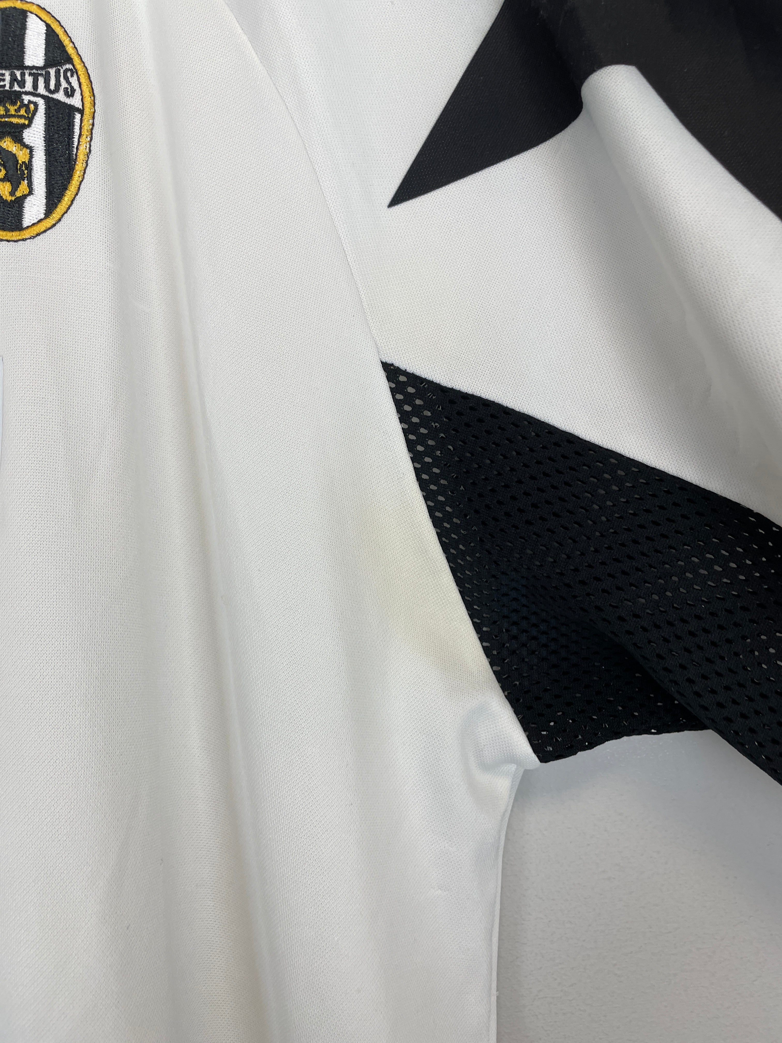 Shop 1999/00 JUVENTUS ZIDANE #21 AWAY SHIRT (XXL) KAPPA, classic football shirts, vintage football shirts & retro soccer jerseys at Cult Kits
