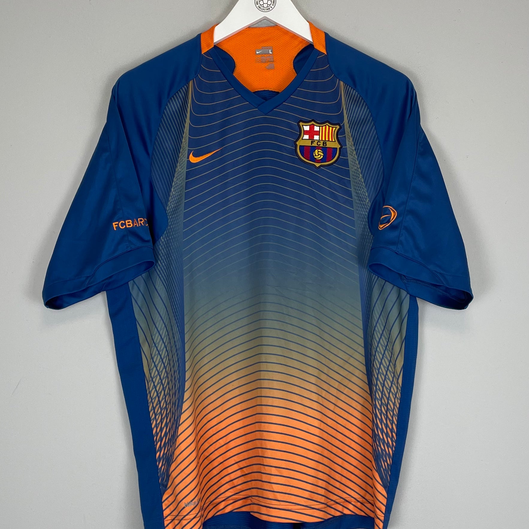 2007/08 BARCELONA TRAINING SHIRT (L) NIKE – Cult Kits