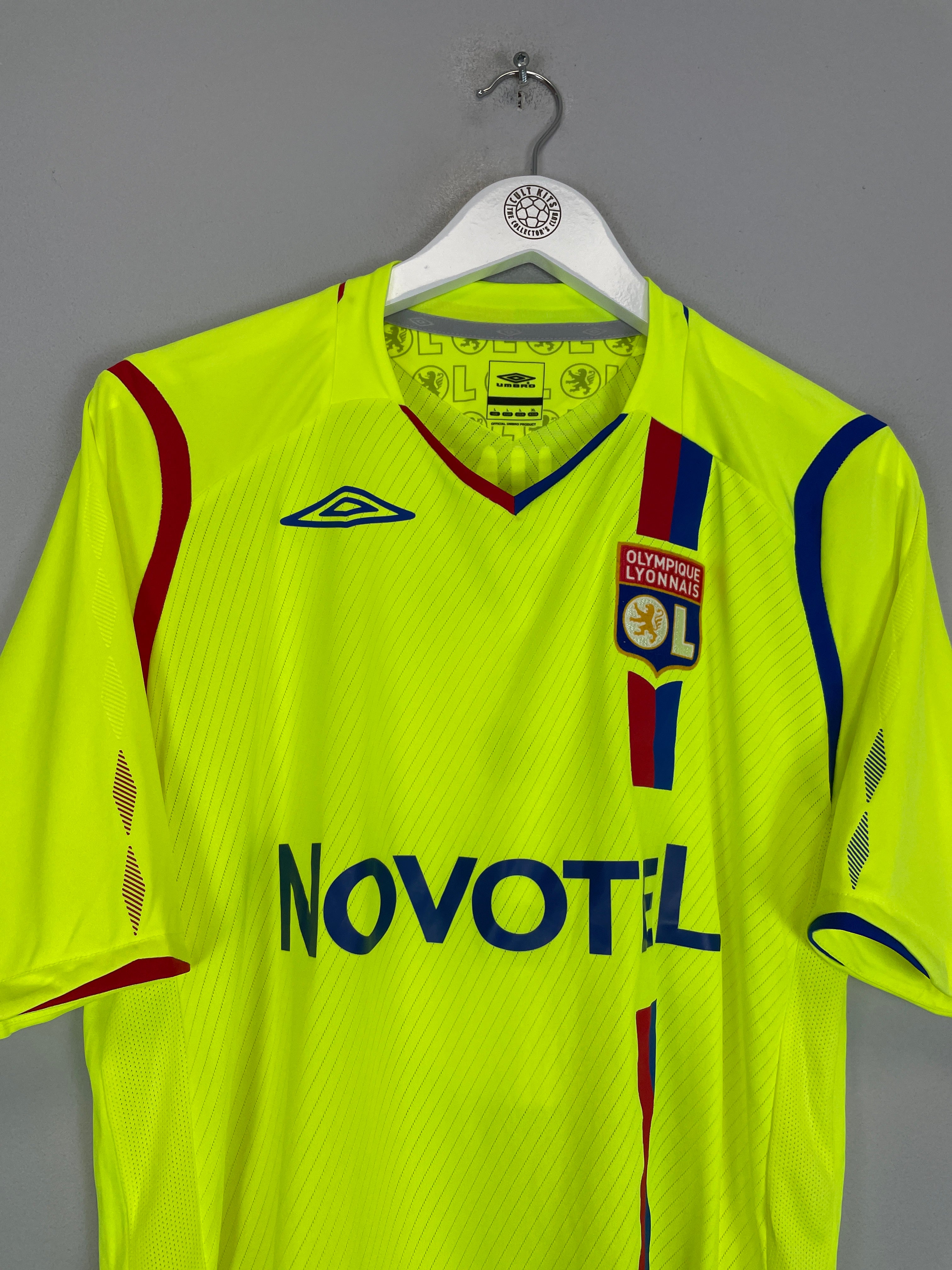 Shop 2008/09 LYON JUNINHO #8 THIRD SHIRT (L) UMBRO, classic football shirts, vintage football shirts & retro soccer jerseys at Cult Kits