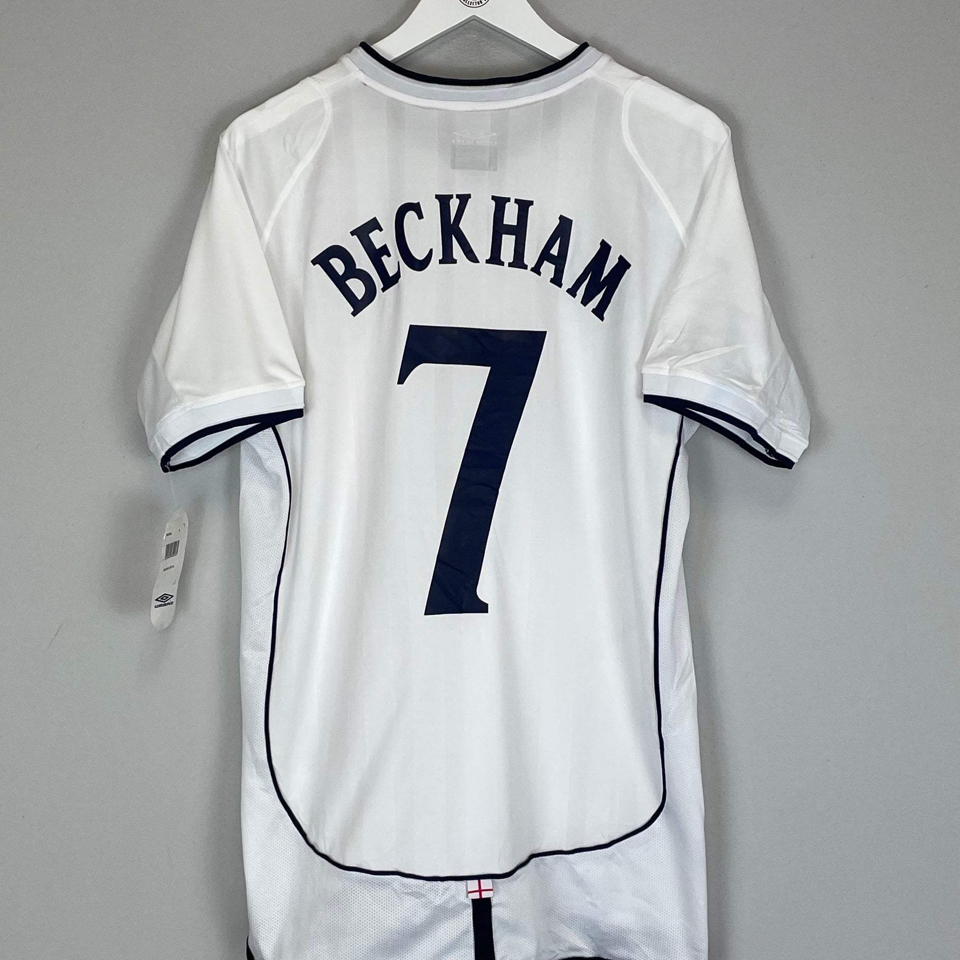 Shop 2001/03 ENGLAND BECKHAM #7 *BNWT* HOME SHIRT (XL) UMBRO, classic football shirts, vintage football shirts & retro soccer jerseys at Cult Kits