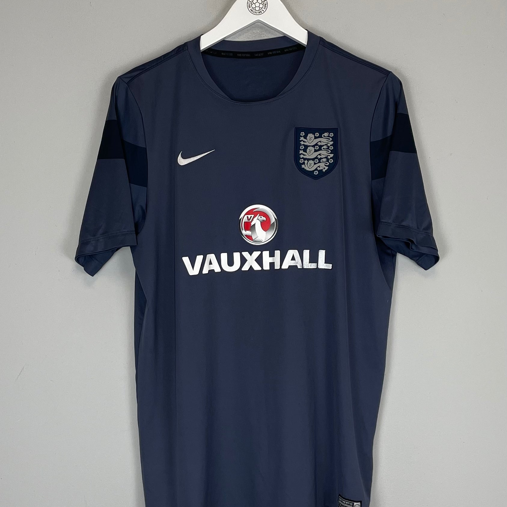 Shop 2014/15 ENGLAND TRAINING SHIRT (L) NIKE, classic football shirts, vintage football shirts & retro soccer jerseys at Cult Kits