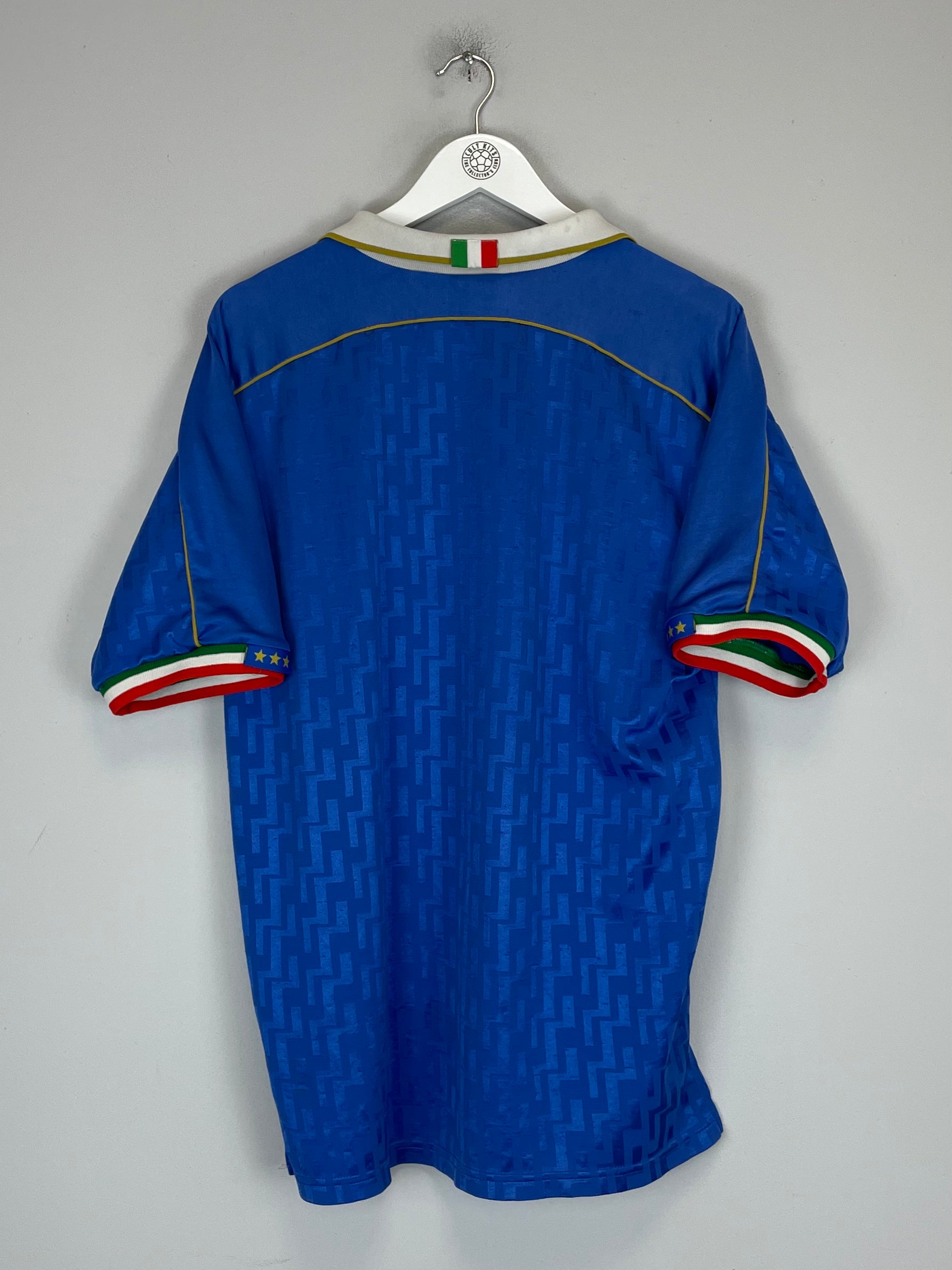 Shop 1995/96 ITALY HOME SHIRT (L) NIKE, classic football shirts, vintage football shirts & retro soccer jerseys at Cult Kits