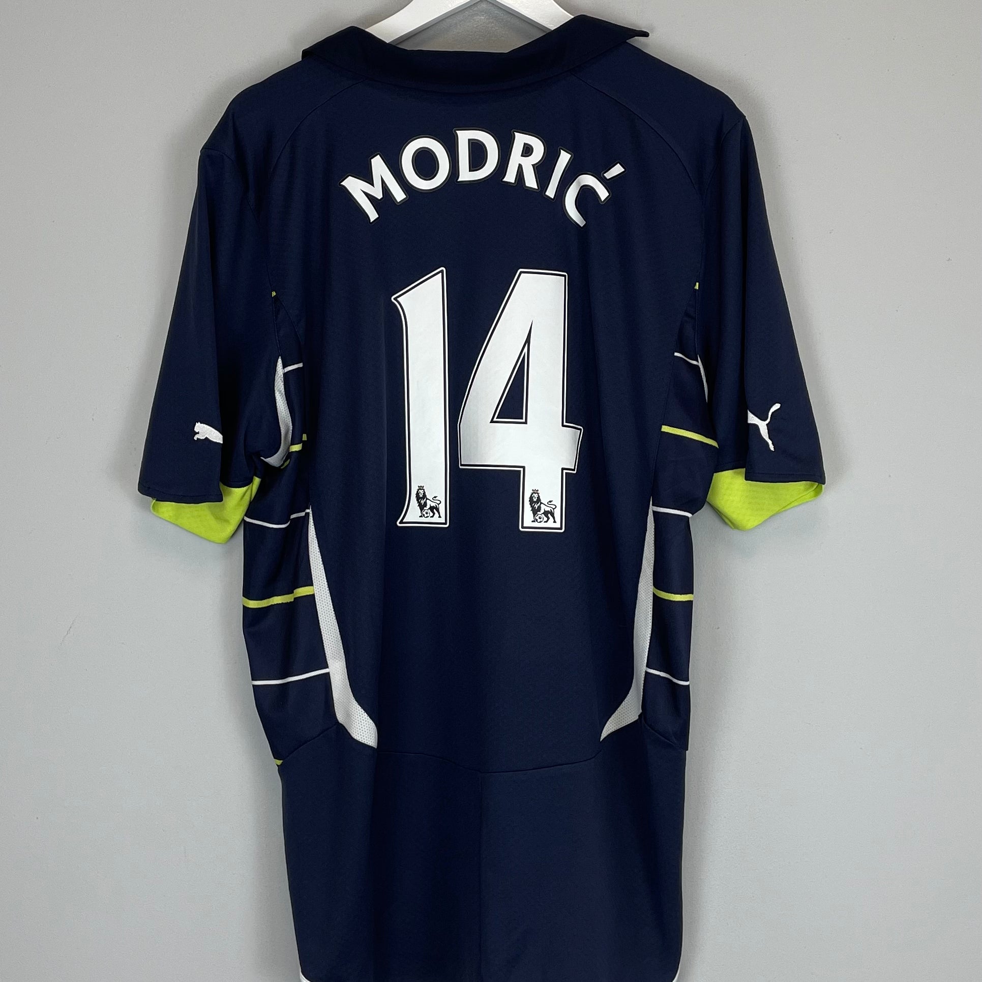 2010/11 TOTTENHAM MODRIC #14 THIRD SHIRT (L) PUMA – Cult Kits