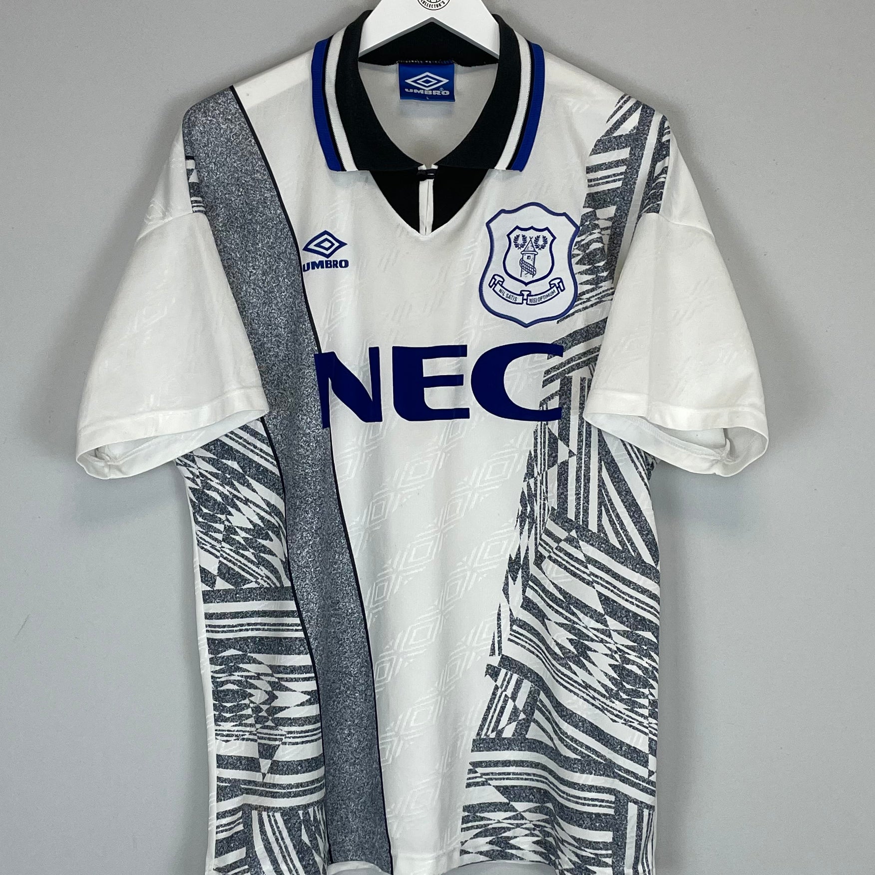 Shop 1994/95 EVERTON AWAY SHIRT (L) UMBRO, classic football shirts, vintage football shirts & retro soccer jerseys at Cult Kits
