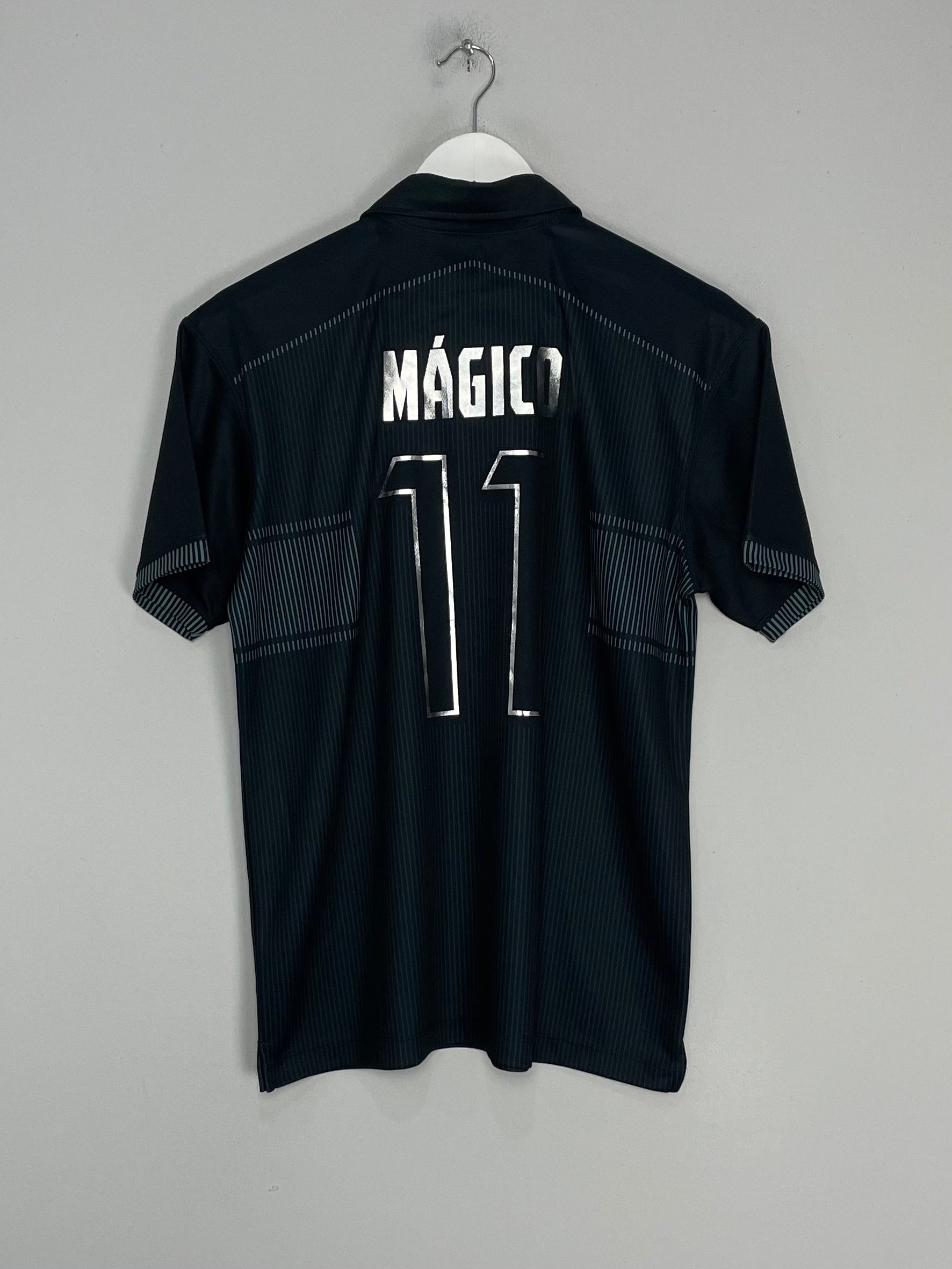 Shop EL SALVADOR MAGICO #11 TRIBUTE SHIRT (S) MACA, classic football shirts, vintage football shirts & retro soccer jerseys at Cult Kits