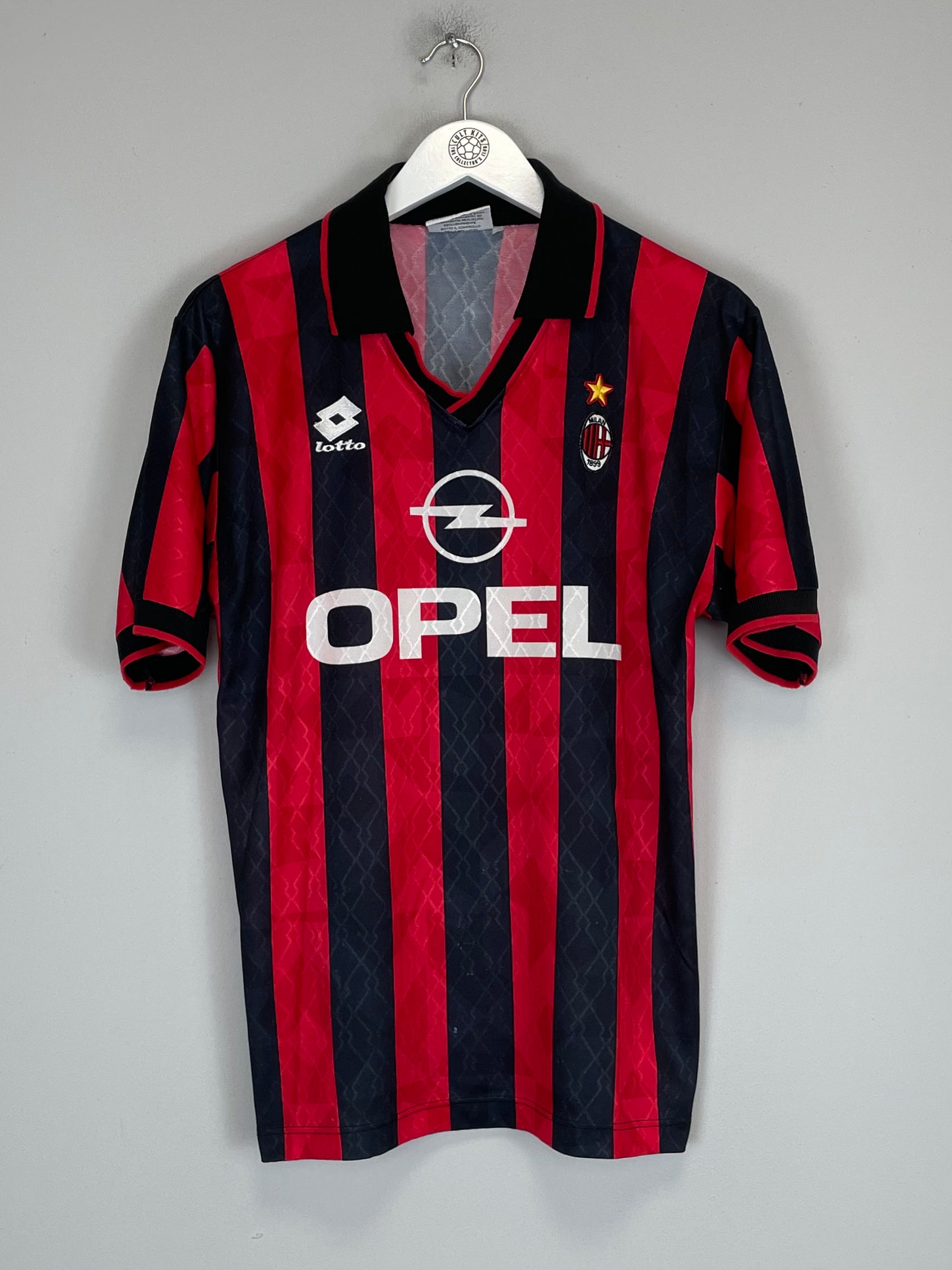 Shop 1995/96 AC MILAN WEAH #9 HOME SHIRT (M) LOTTO, classic football shirts, vintage football shirts & retro soccer jerseys at Cult Kits