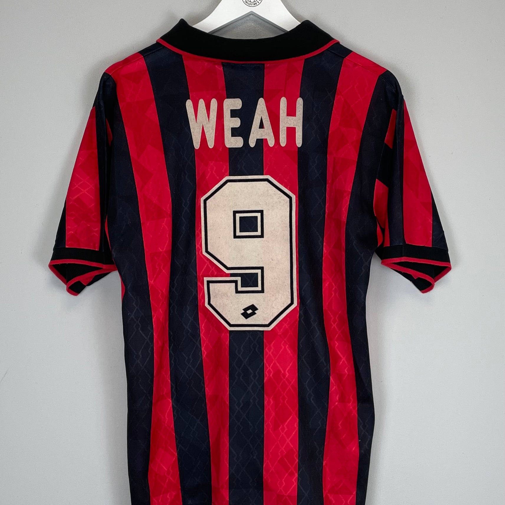 Shop 1995/96 AC MILAN WEAH #9 HOME SHIRT (M) LOTTO, classic football shirts, vintage football shirts & retro soccer jerseys at Cult Kits
