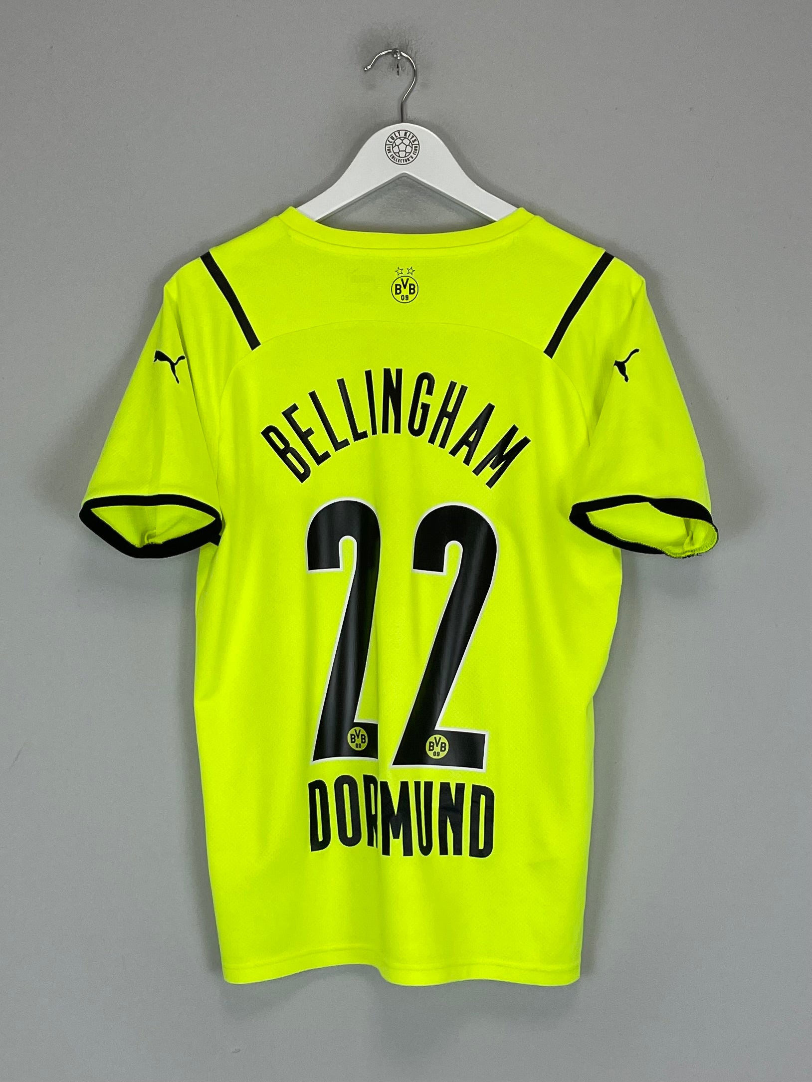 2021/22 Borussia Dortmund home shirt with Jude Bellingham #22, size medium, Puma logo, excellent condition.