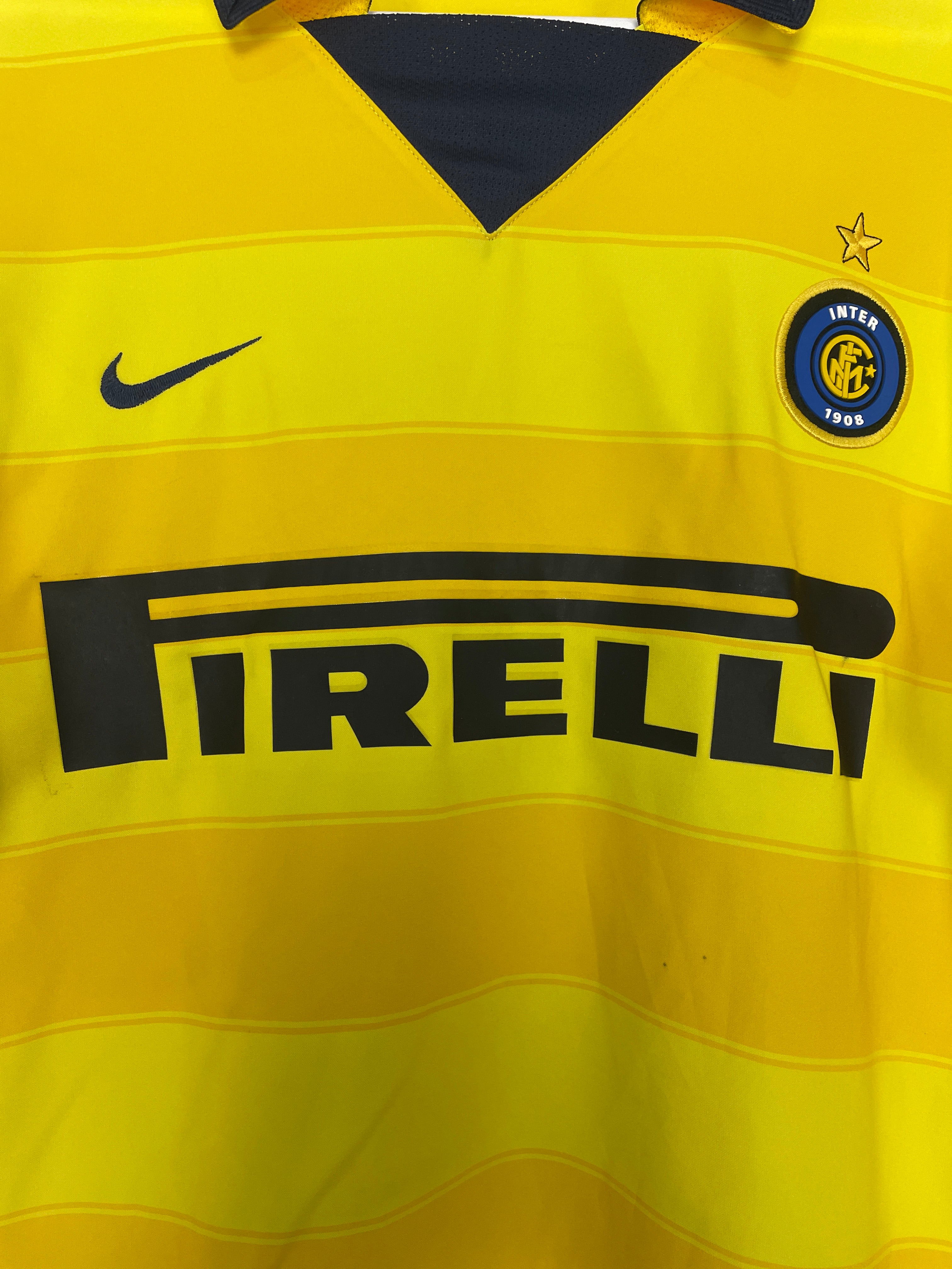 Shop 2003/04 INTER MILAN ADRIANO #10 AWAY SHIRT (M) NIKE, classic football shirts, vintage football shirts & retro soccer jerseys at Cult Kits