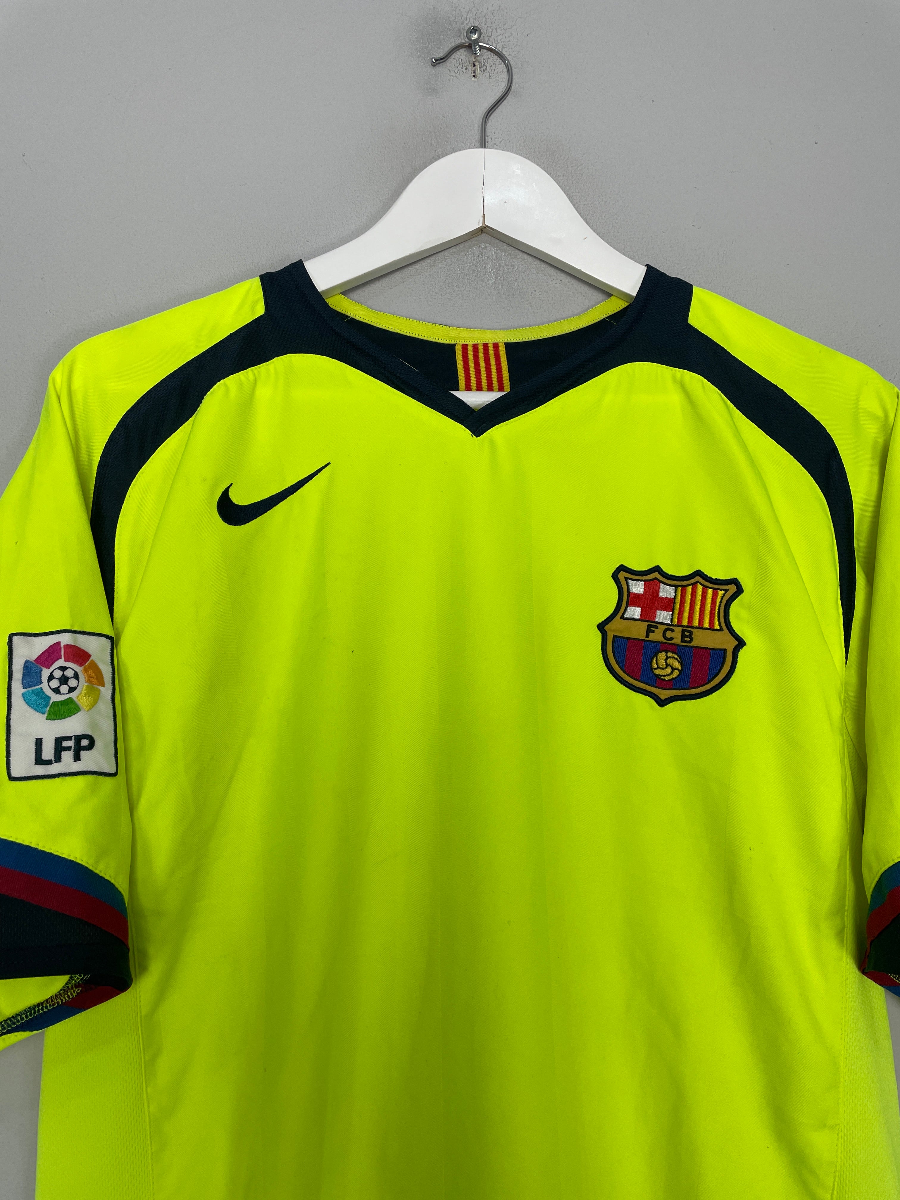 Shop 2005/06 BARCELONA RONALDINHO #10 AWAY SHIRT (L) NIKE, classic football shirts, vintage football shirts & retro soccer jerseys at Cult Kits